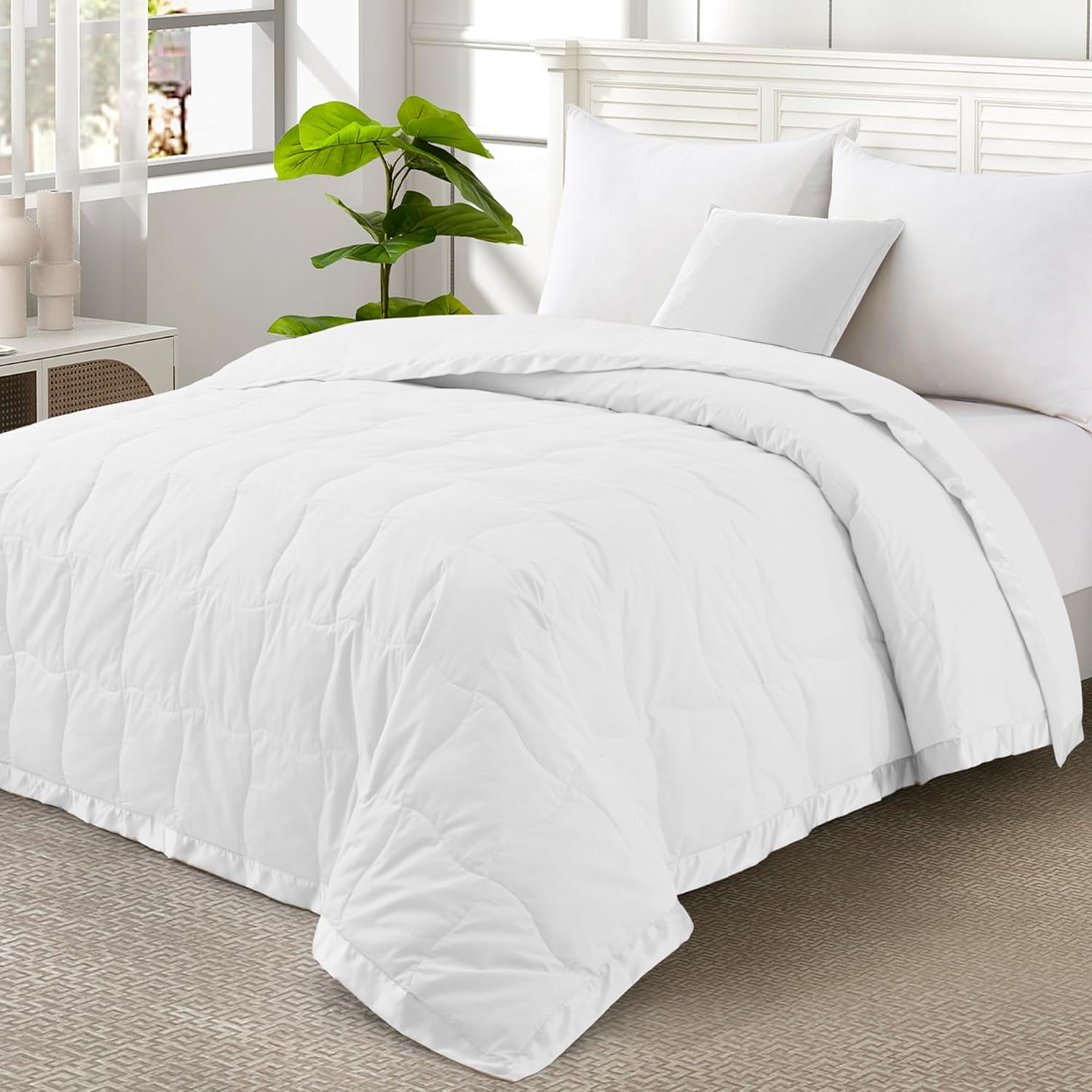UNIKOME King Size Blanket Soft Lightweight Feather Down