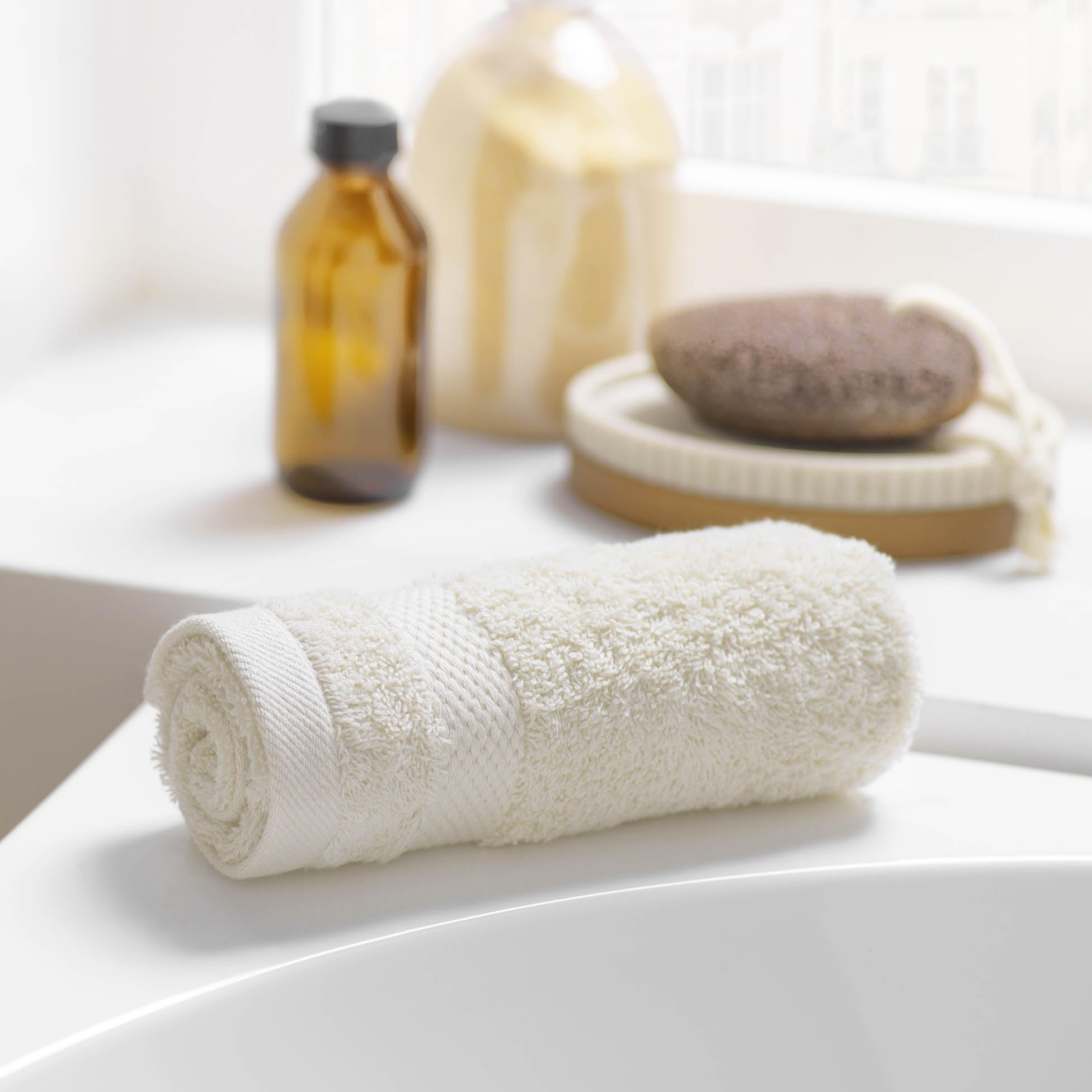 Douceur d'Intérieur, Elegance Guest Towel Sand 30 x 50 cm 100% Cotton Plain, White - Image 2