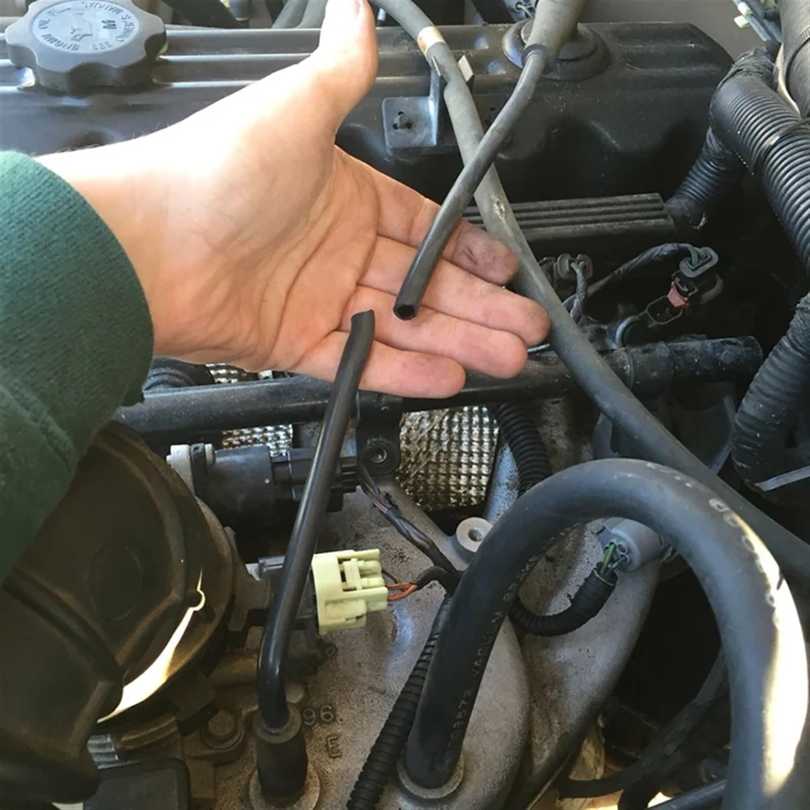 Tuyau de Ventilation du Carter Moteur pour Jeep Wrangler 1994-2004 (référence 4854265).