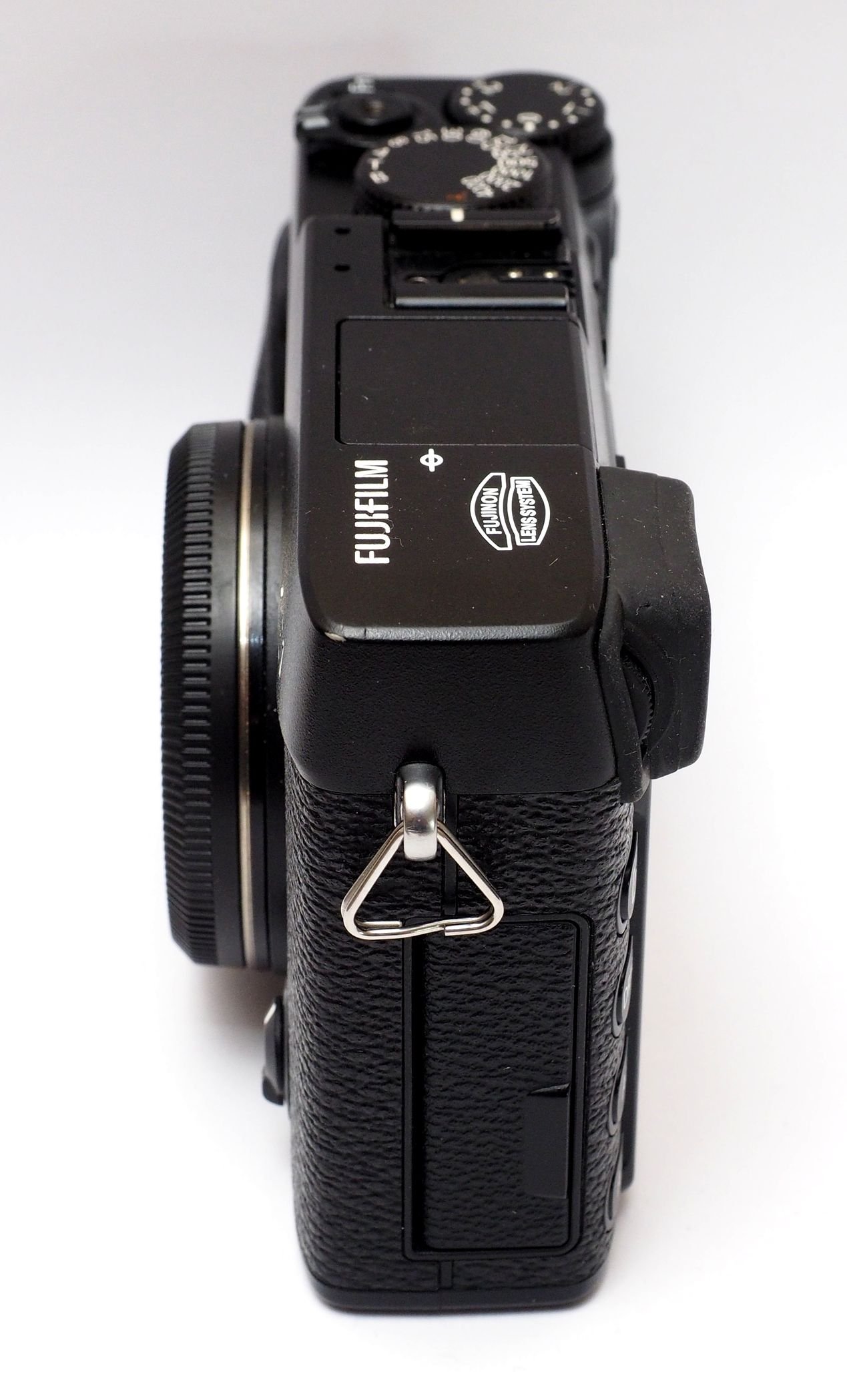 Fujifilm XE1 - Appareil photo numérique compact 16,3 Mpix Écran 2,8 " - Noir