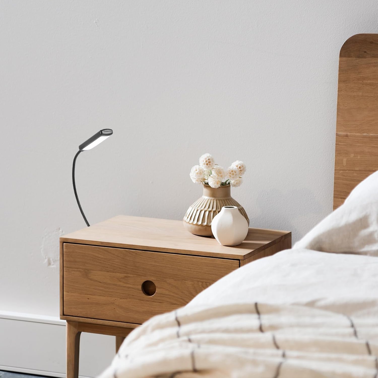 Rechargeable LED Reading Clip Lamp, Adjustable Music Score Book Light with Clamp, 2pcs Black Bedside Piano Stand Lights for Night Study and Sheet Music