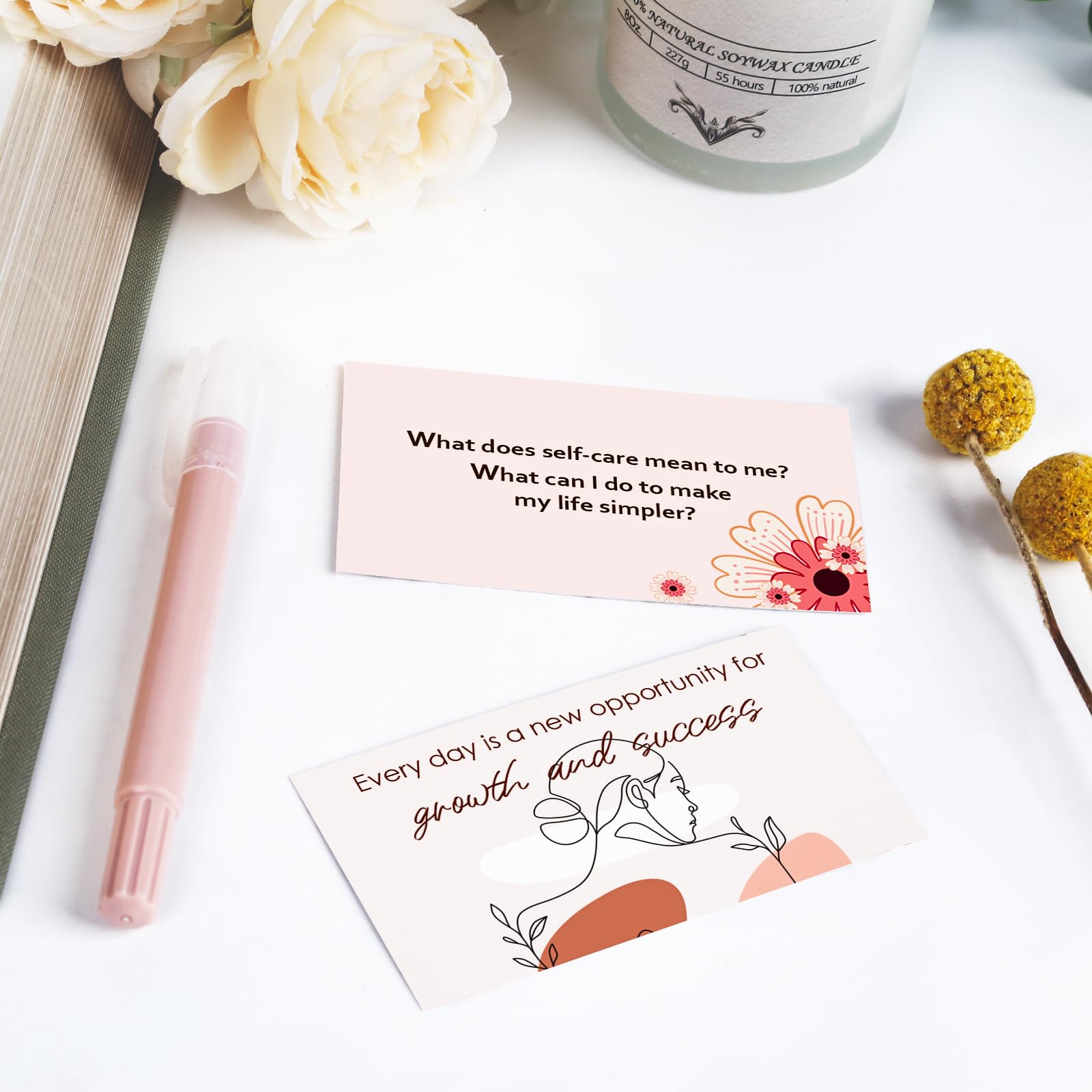 BRYTEFY 100 tarjetas de afirmación empoderadoras para mujeres, motivación diaria con preguntas que provocan pensamiento, atención plena, inspiración y meditación y regalo de cuidado personal para