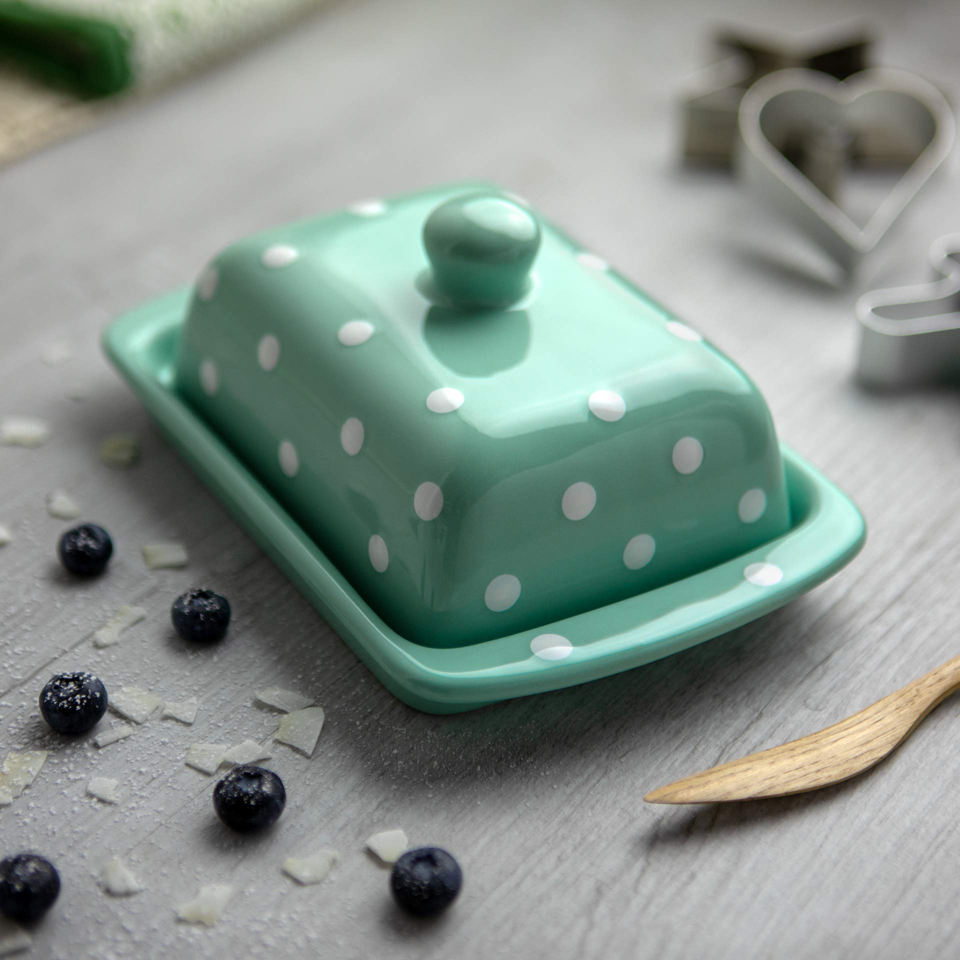 City to Cottage® Beurrier bleu sarcelle et blanc à pois peints à la main en céramique avec couvercle