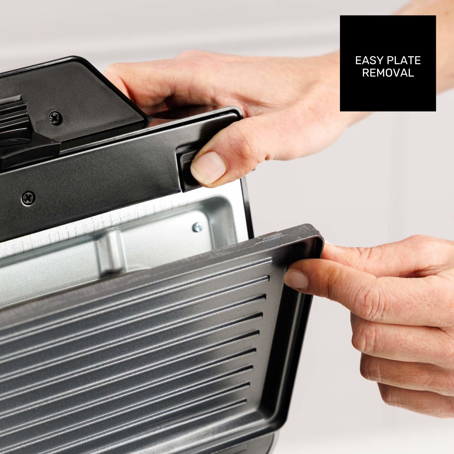 Taurus - Sandwichera Miami Legend | 900W | 3 Placas antiadherentes desmontables: Sandwich, Grill y Gofre | Rápido Calentamiento Uniforme | Almacenaje vertical | Asa toque frío | Acabados Inox