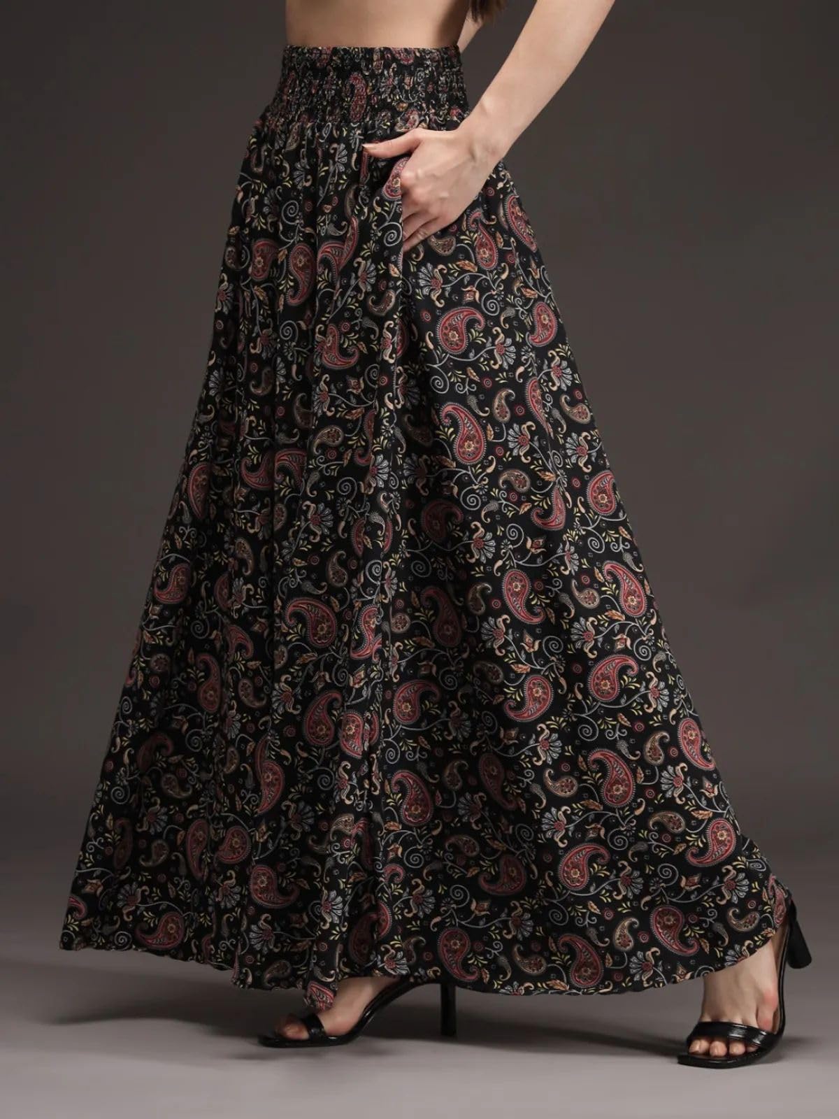 OMFEELS Presented Women Viscose Crepe Flared Printed Palazzo Elasticated Waist Loose-fit & Regular, Casual Wear (Free Size 28 to 42 Waist) (Black Grey) 1