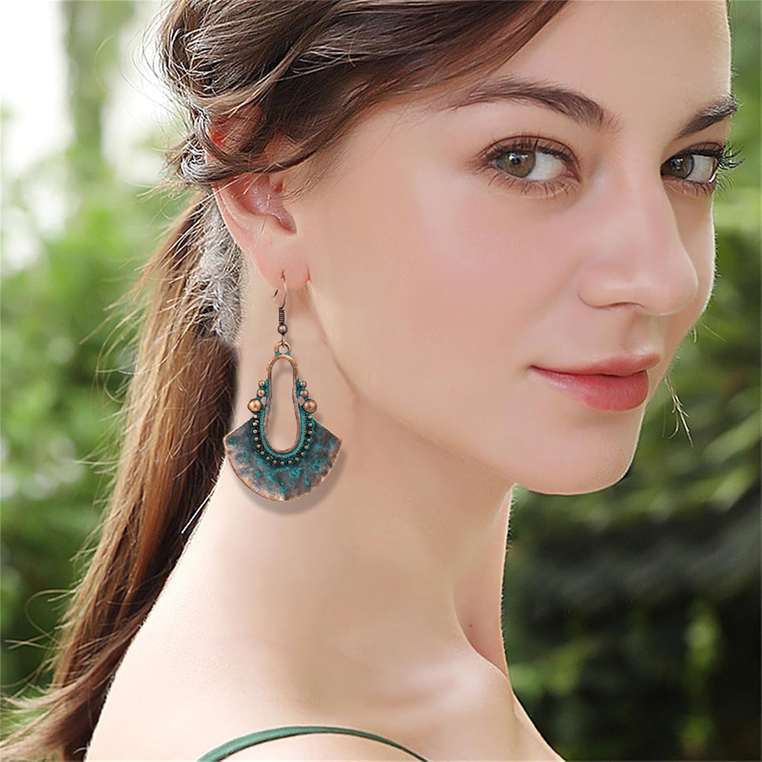 Boho Chic Handmade Hollow Shield Shape with Hammered Drop Earrings for Women Vintage Statement Antique Ethnic Earrings Vintage Gold Silver Plated Hollow Earrings Jewelry Gifts - Image 2