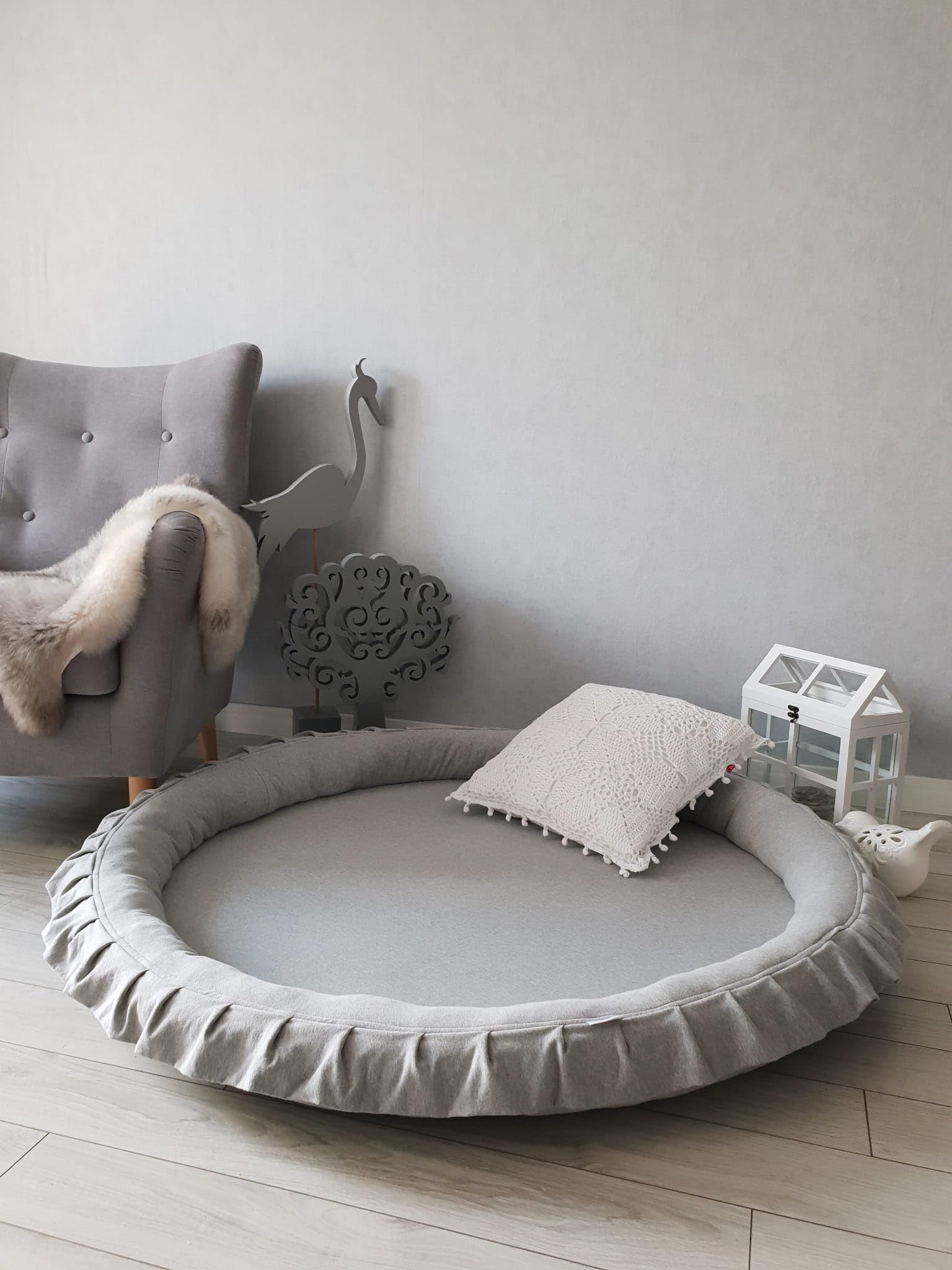 Hellgrau Premium Babynest Babyspielmatte Kokon Abnehmbarer Baumwollbezug Hochwertiger Schaumstoff Weiche Babymatte für Neugeborene Spielmatte für Babyschlaf Sicheres Babynest
