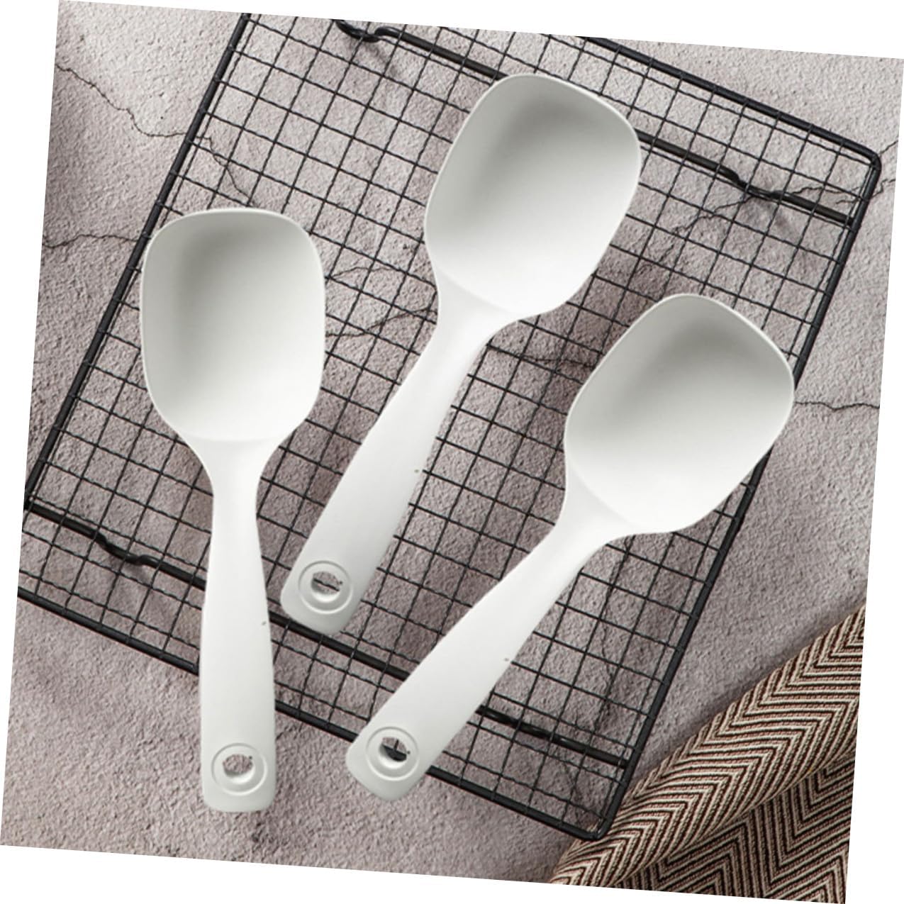 4pcs Large Porridge Soup Ladles with Long Handle, Sturdy Plastic Canteen Serving Spoons for Restaurant and Home Cooking