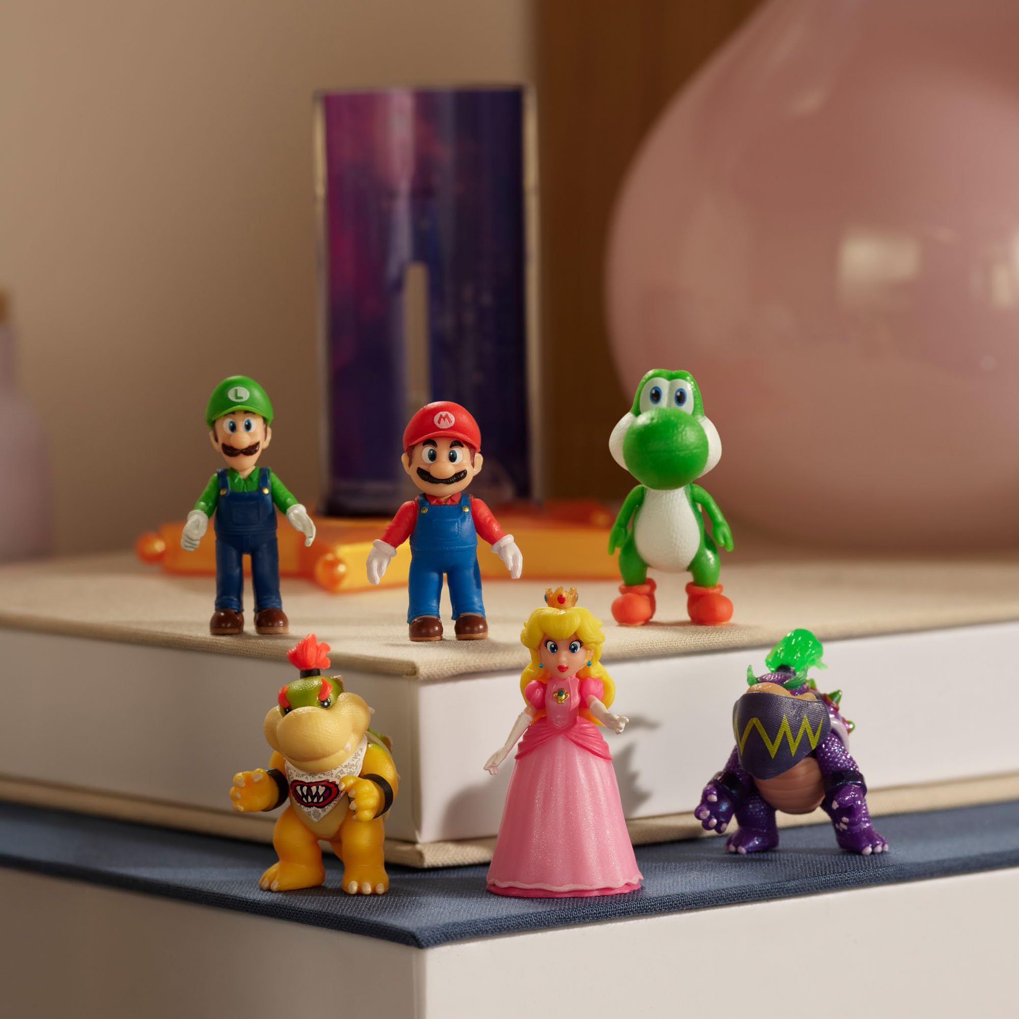 Zestaw figurek akcji 1,5" i wyrzutni gwiazd z filmu Super Mario Galaxy, oficjalnie licencjonowany, 6 figurek i sprężynowe podstawki, zawiera Mario, Luigi, Peach, Bowser Jr., Wonder Bowser Jr., Yoshi