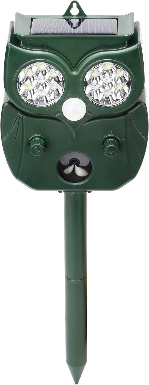 2026Solar Ultrasonic Cat Repellent Outdoor,with LED Flash and PIR Infrared Sensor Deer Repellent Efficiently Raccoons Skunks Squirrel Animal Coyotes Armadillos IP65 Waterproof Perfect for Courtyards