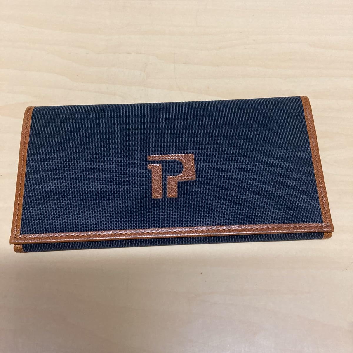 Amazon.co.jp: POLA 記念品 長財布 ポーチ コームセット : おもちゃ