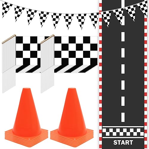 Suministros para fiestas de autos de carreras, juego de 38 piezas 24 banderas a cuadros, 12 mini conos de tráfico, alfombra de hipódromo de 6.5
