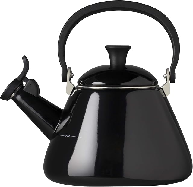 Le Creuset Kone Stove-Top Kettle with Whistle, Suitable for All Hob Types Including Induction and Cast Iron, Enamelled Steel, Capacity: 1.6 L, Black, 92000200140000