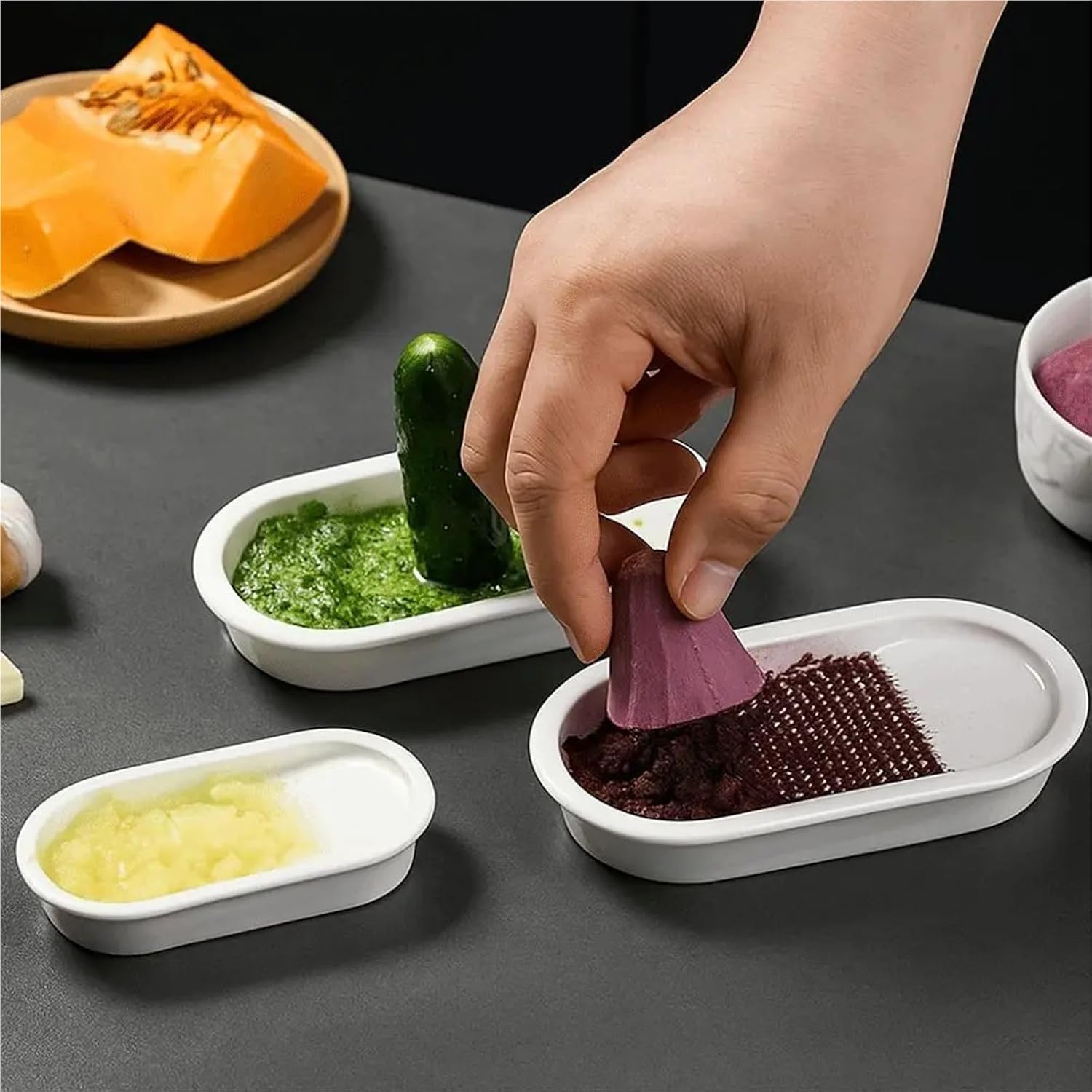 Manual Ceramic Ginger Grater with Angled Grinding Surface, Garlic and Vegetable Mincer for Kitchen Side Dish Preparation(White-L)