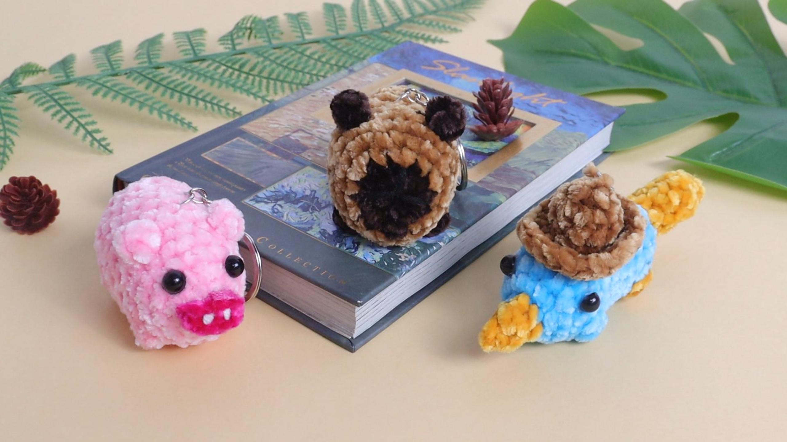 Dalycro Capybara Keychain Hand-Knitted Platypus Plush Keychain