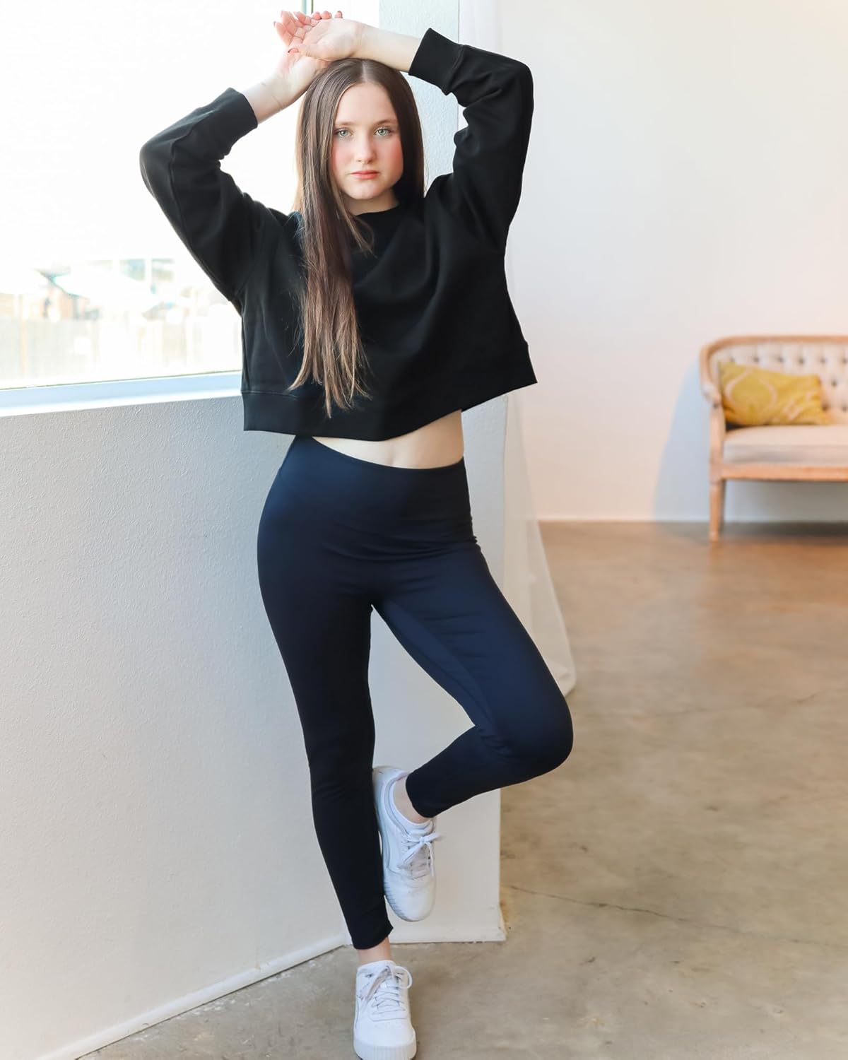 Stelle Cropped Sweatshirts for Women Cotton Long Sleeve Crop Tops Crewneck Pullover Oversized Sweater - Image 7