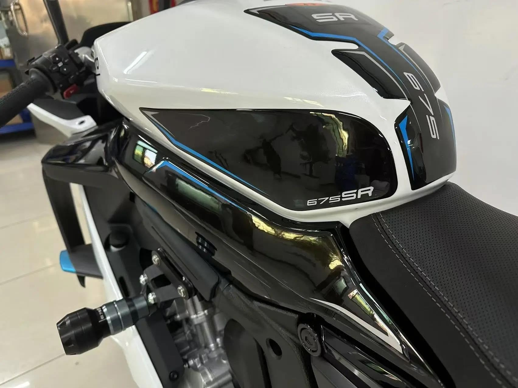 Accessori Moto Adesivo Rilievo del Serbatoio del Carburante Protezione Trazione Decal per CF Moto 675SRR 675 SR-R 675 SR 675sr-r(Style 5)