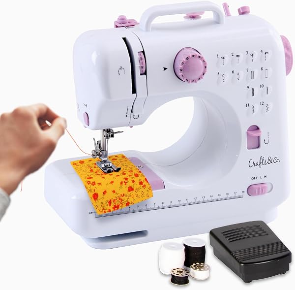 Crafts&Co Mini Naaimachine met 12 steken