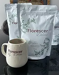 Florescer Delas Kit Café 100% Arábica com Xícara de Cerâmica Decorativa, Torrado e Moído, 250g