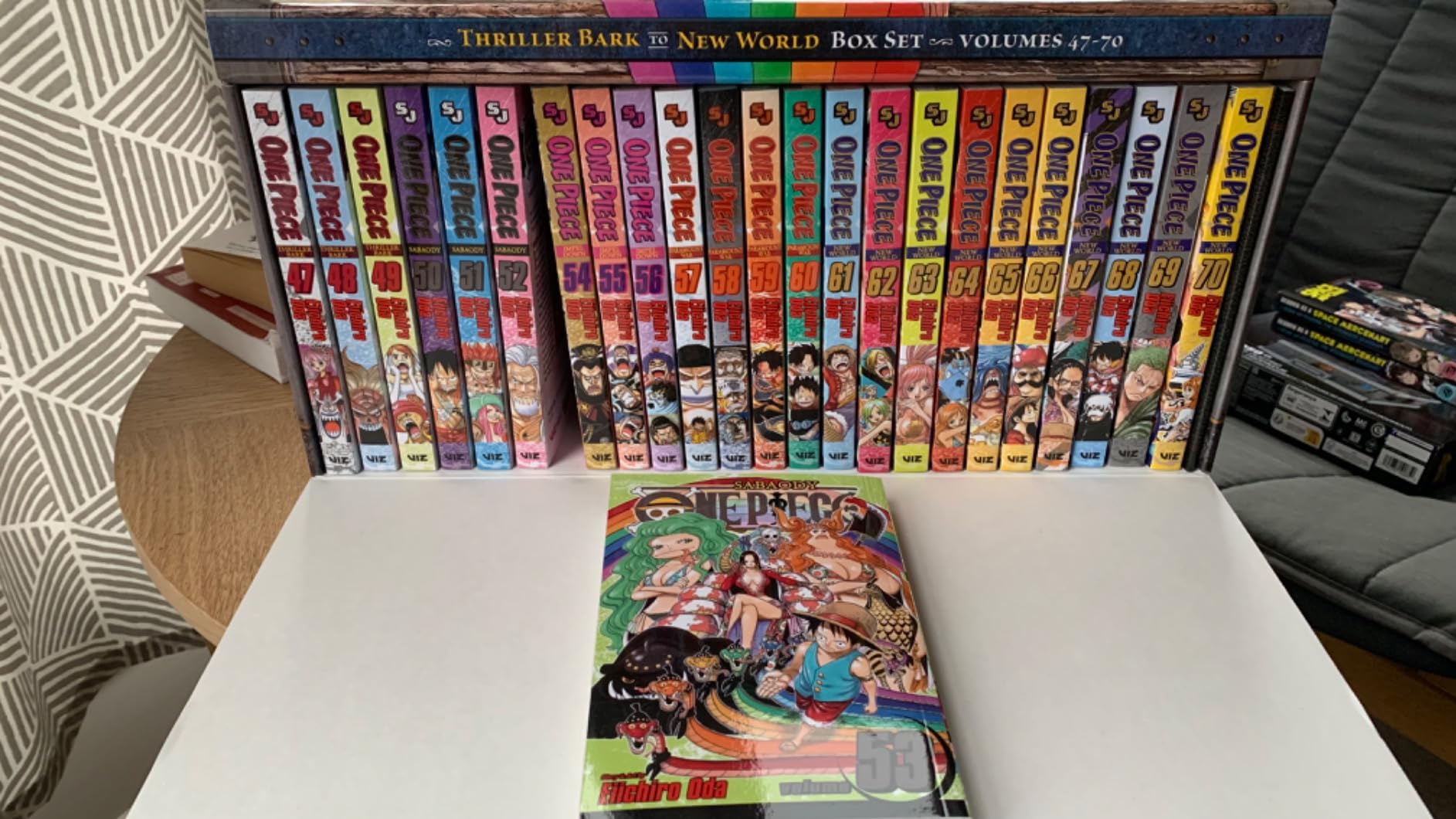 One Piece Box Set 3 Volumes 4770 with Premium Volume 3 (One Piece Box Sets) Oda, Eiichiro