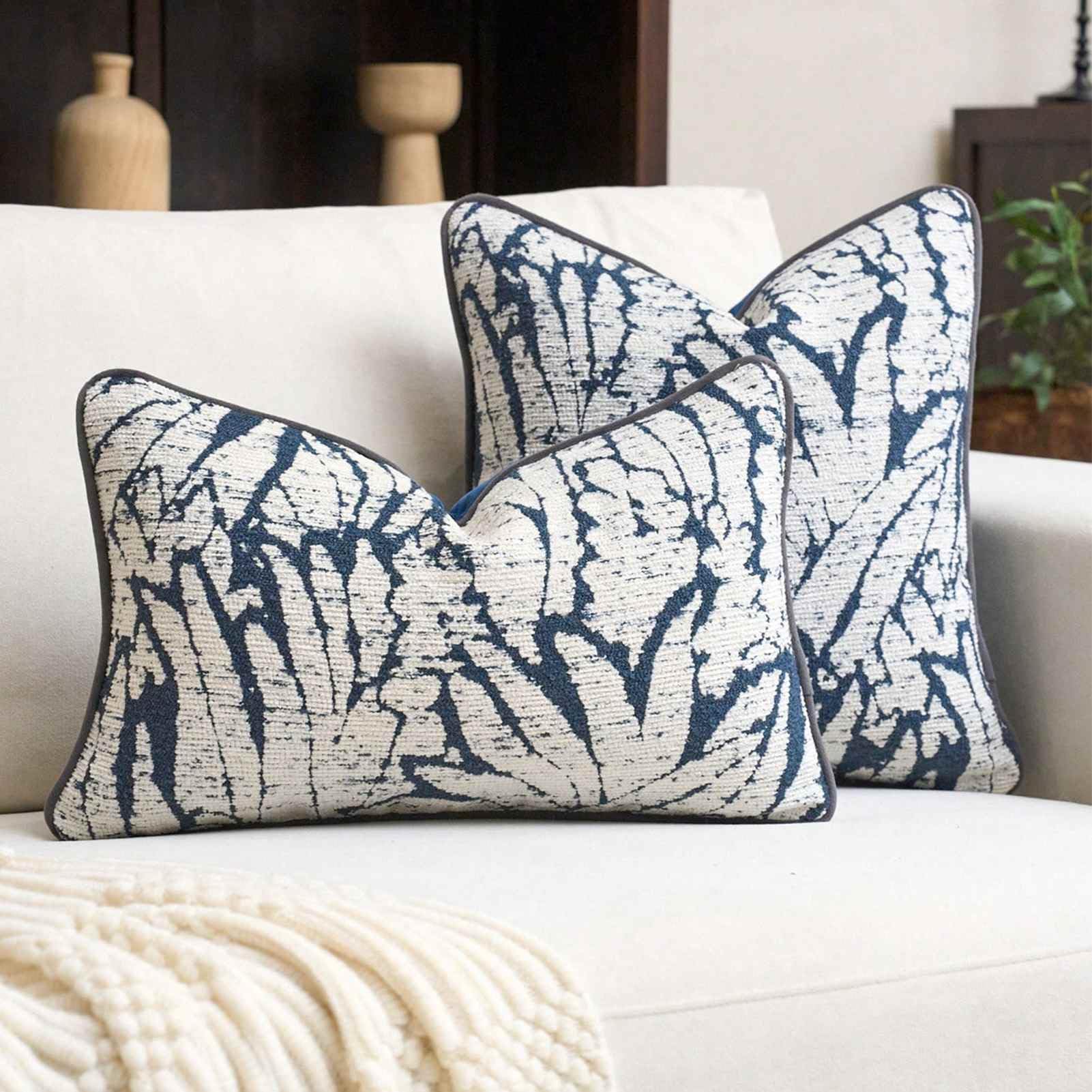 Jectse 4 Federe Decorative per Cuscini, Federe Boho per la Fattoria con Design a Nappe per Divano, Decorazioni per la Casa Sul Divano Letto del Soggiorno, Blu Bianche (50,8x30,5 cm/20x12 pollici)