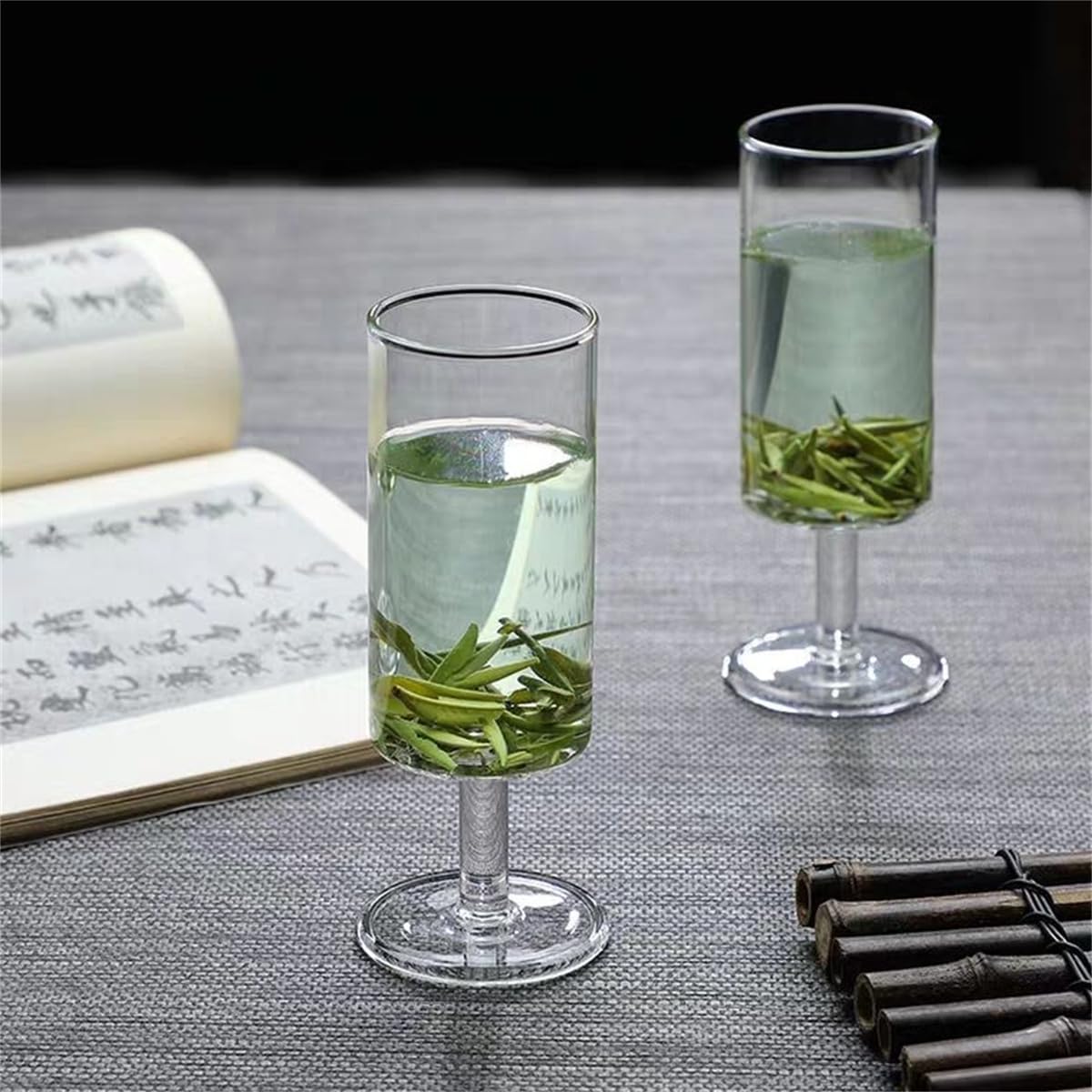 Amazon.co.jp: [EFFORTS]美しい脚付グラス 2個セット 耐熱ガラス 315ml 