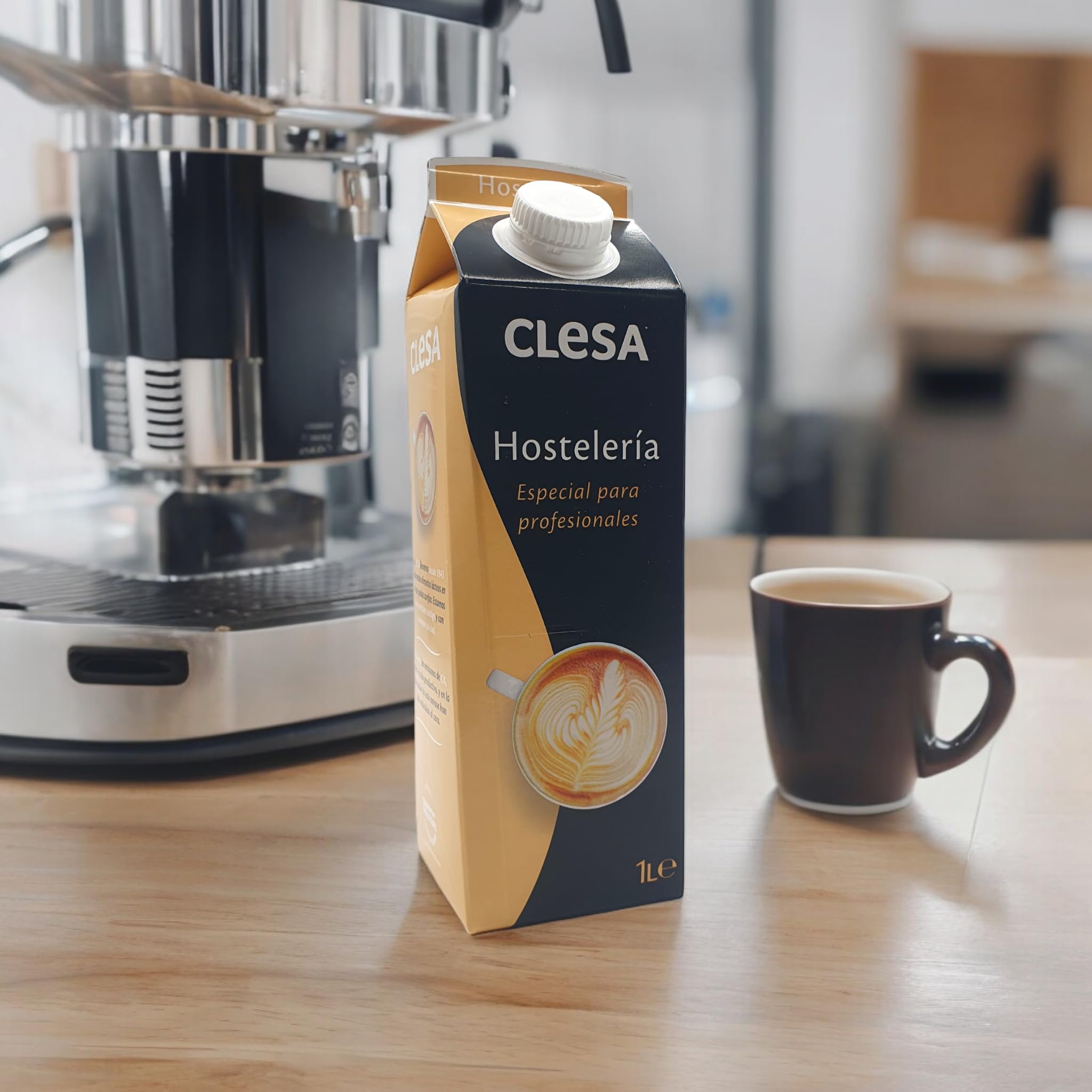 Clesa Leche Semidesnatada Especial Hostelería 6 x 1 L - Tapón Antigoteo