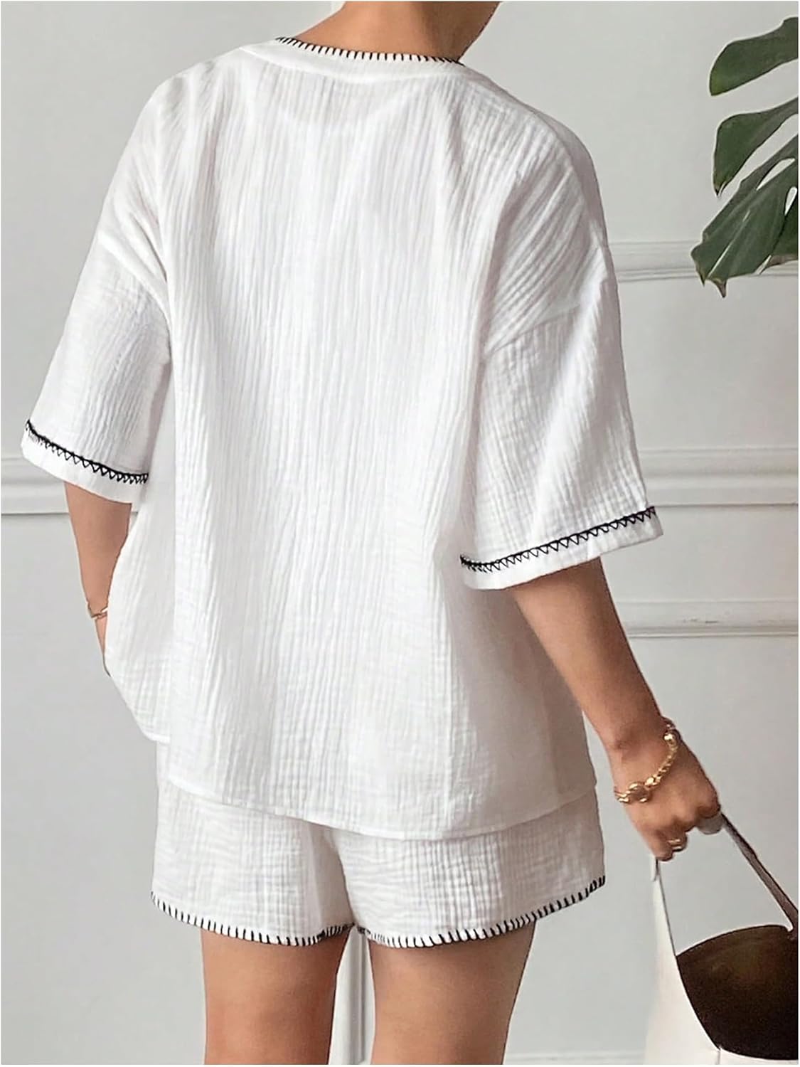 MakeMeChic Women's 2 Piece Summer Outfits Contrast Binding Short Sleeve Notched Blouse and Mini Shorts Set - Image 3