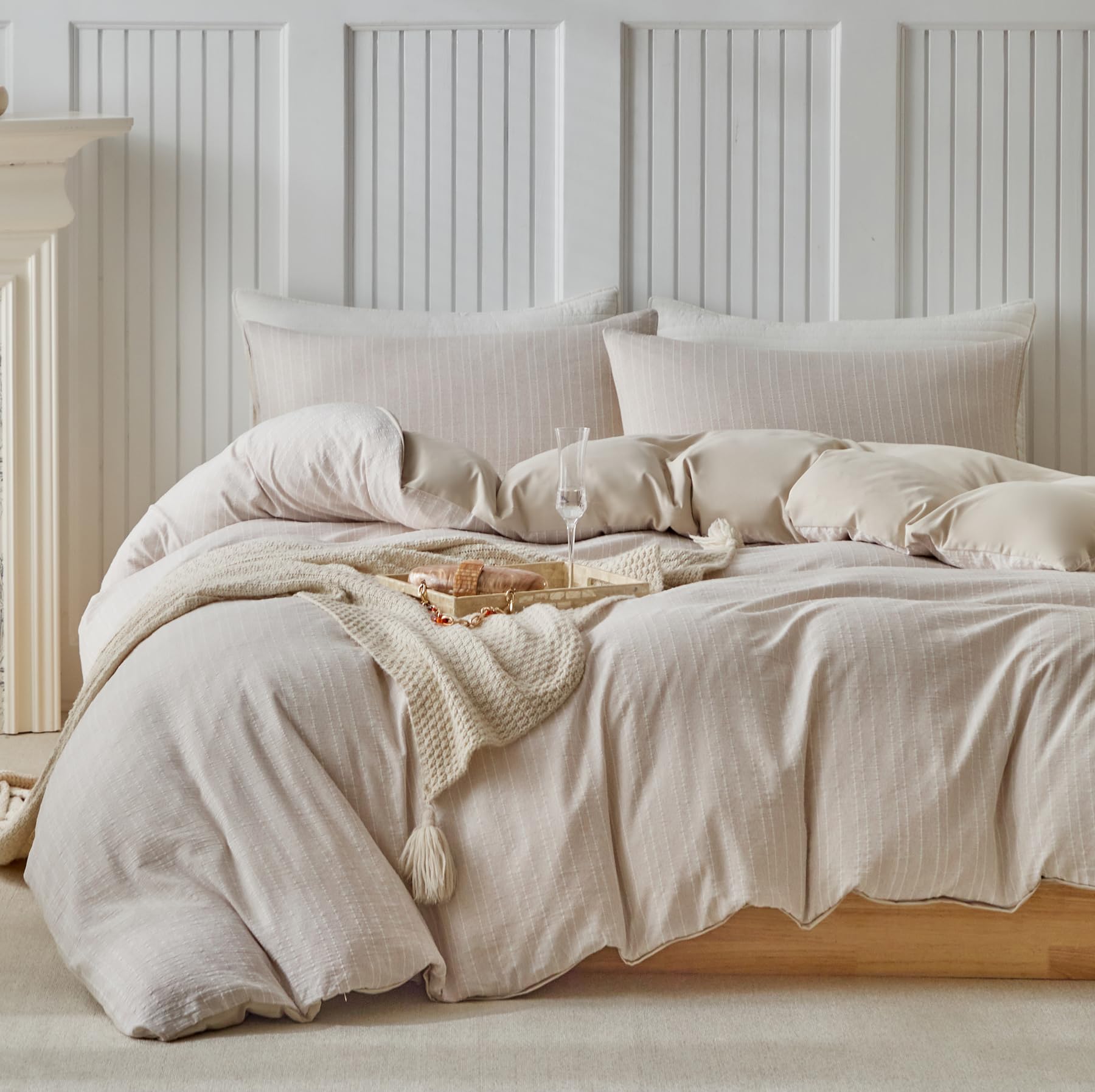 DuShow 3 Pieces Double Duvet Cover Set, Taupe Stripe Cationic Duvet Cover and 2 Pillowcases, Puckered Textured Bedding Set, Soft Breathable Quilt Cover Set - 200x200 cm