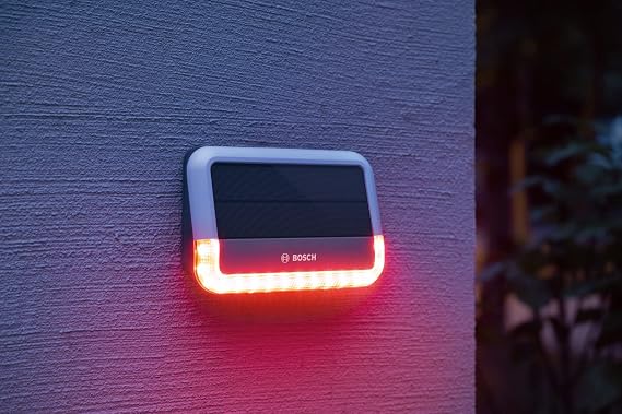 Bosch Smart Home outdoor siren, wireless alarm system, warns by 3-fold alarm audible, visible and via push notification White