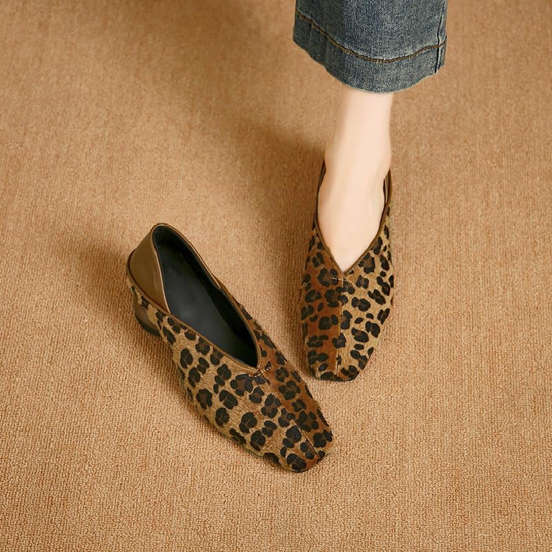 Women's Large-Size Casual Shoes - Lightweight and take Off, Suitable for Commuting, Office use, and Outdoor Activities.