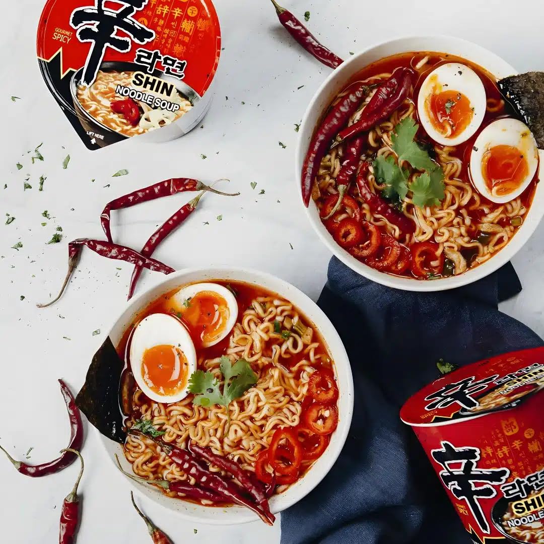 YIJIA | Pack 12 X 68g Ramen Coreano Cup Noodles | Shin Ramyun | Nong shim - 4