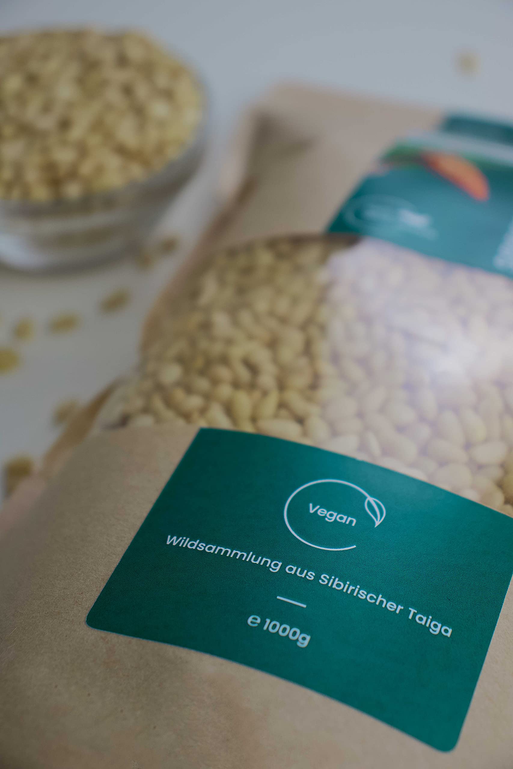 Sibirische Pinienkerne 1 kg - Zedernüsse - Pinienkerne aus Sibirien - Frische Ernte - unbehandelt und naturbelassen