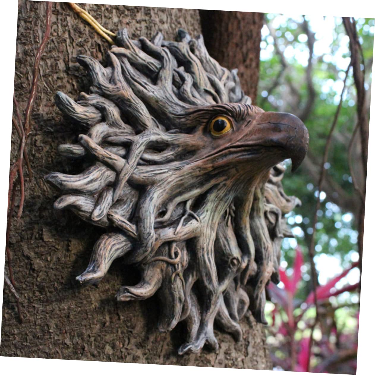 鷹の彫刻 樹脂製 鷹の彫刻 樹脂製