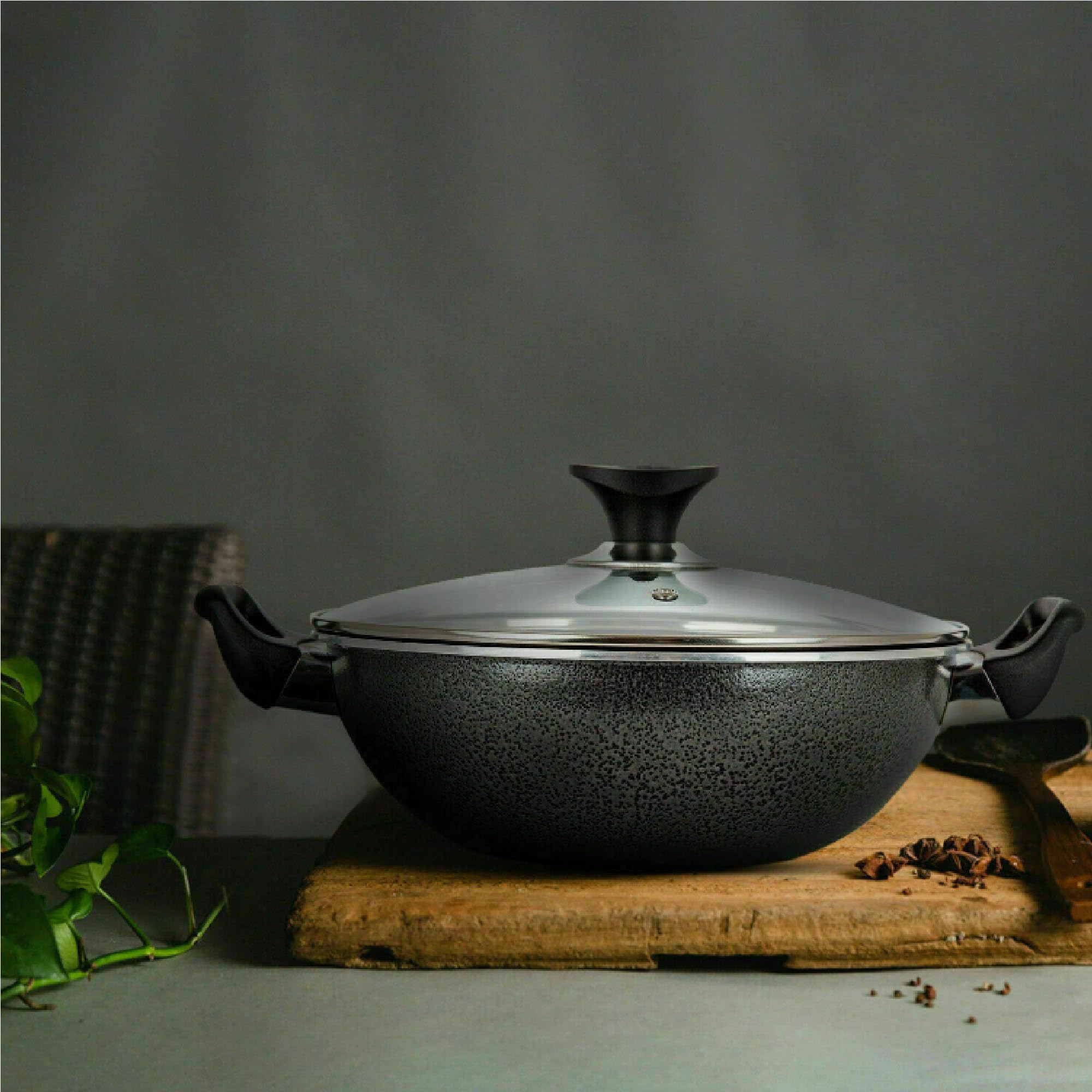 Wok de cocina antiadherente con base de inducción con tapa de cristal (32 cm)