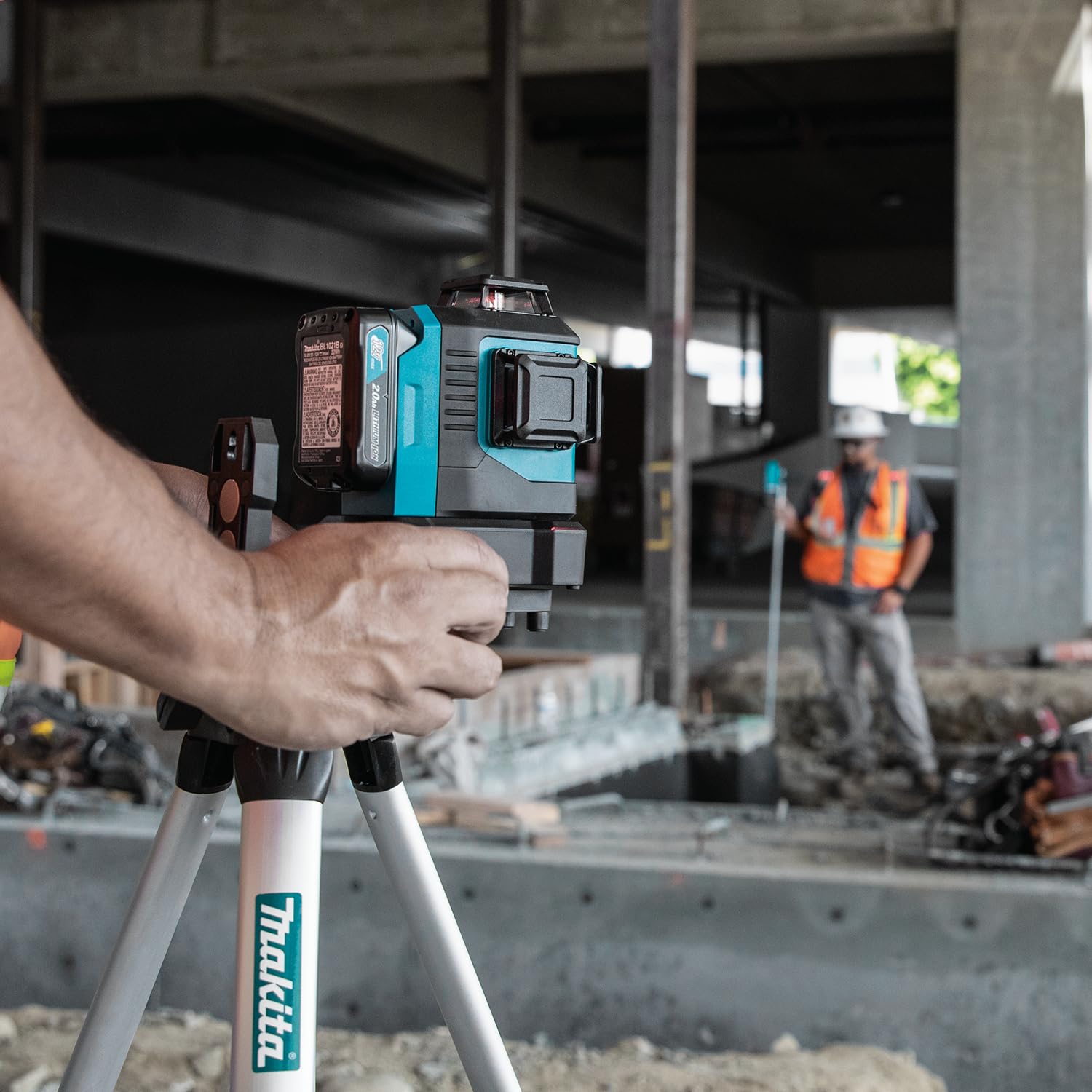 Makita SK700D 12V max CXT Lithium-Ion Cordless Self-Leveling 360° 3-Plane Red Laser, Class II, 635 nm, 2 mW, Tool Only