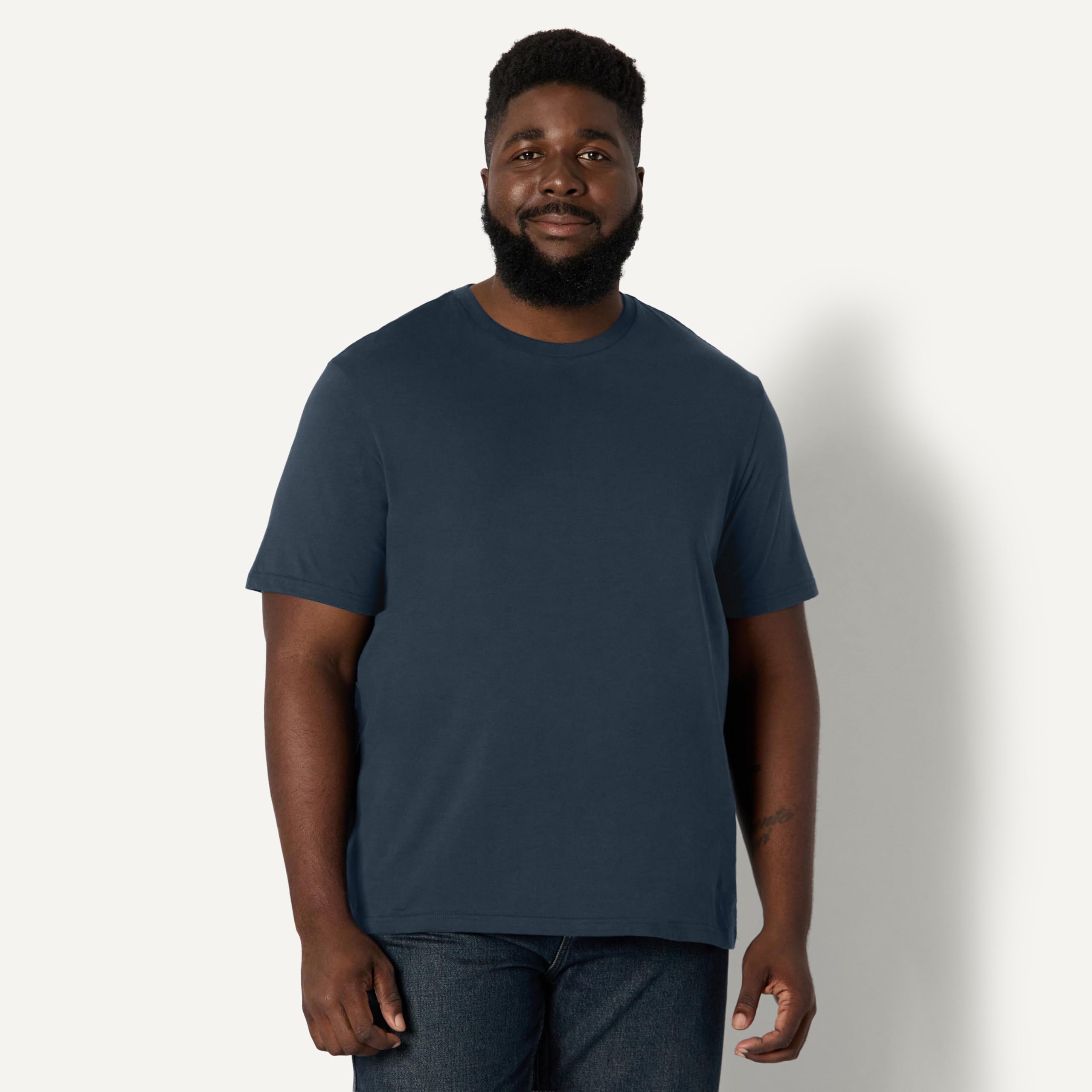 Amazon Essentials Camiseta de Manga Corta con Cuello Redondo y Corte Recto Hombre, Paquete de 6