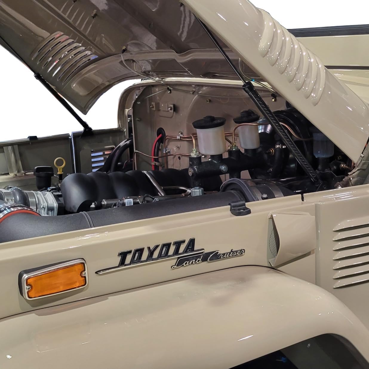 Redline Tuning 21-27002-02 Hood Quicklift Plus System Compatible with Toyota Land Cruiser FJ40 1963-1982 (All Black Components)