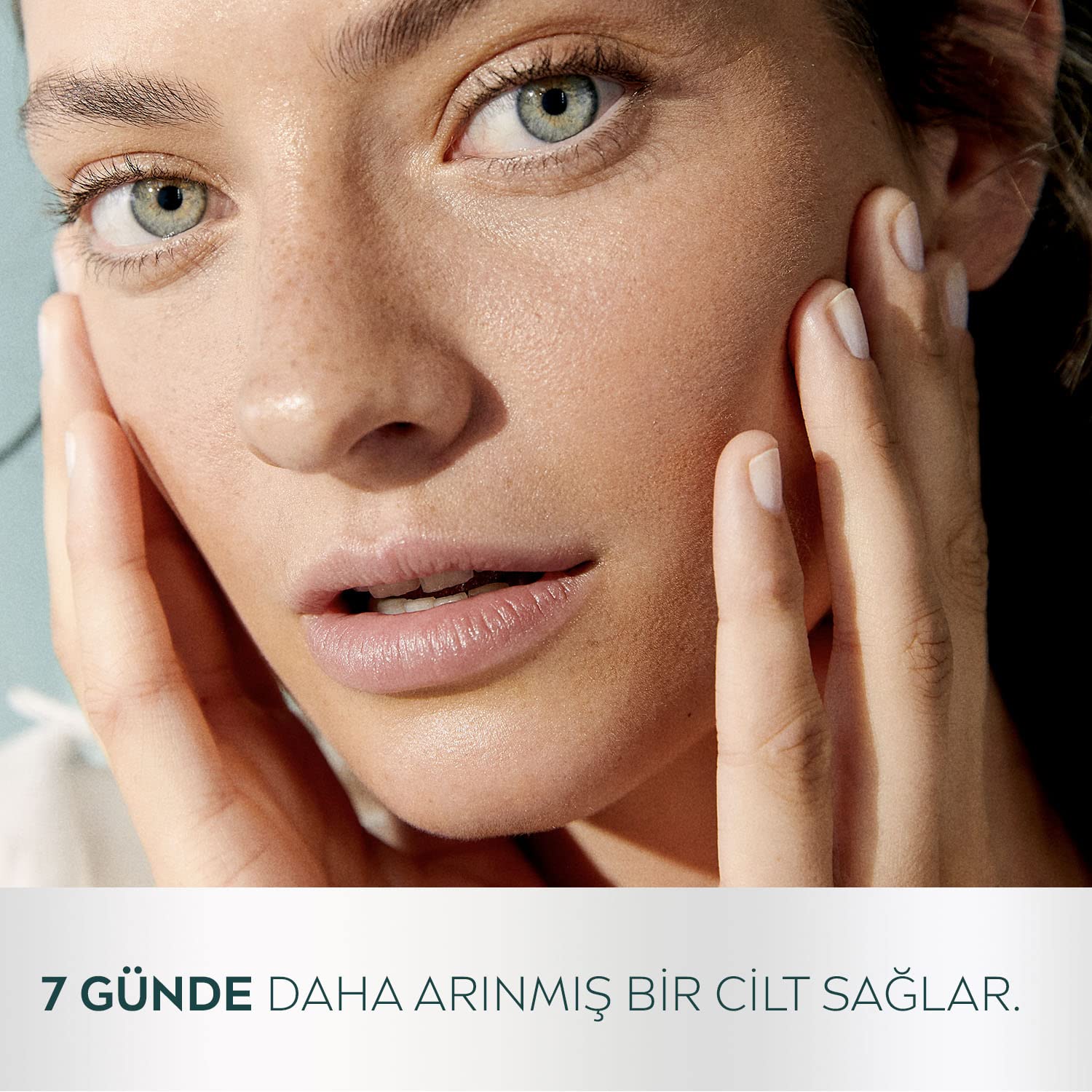 NIVEA Derma Skin Clear Night Exfoliator Gece Arındırıcı Krem 40ml,%8 Glikolik Asit (AHA) ve Salisilik Asit (BHA) ile Sivilce Karşıtı Etki,Eşit Cilt Tonu