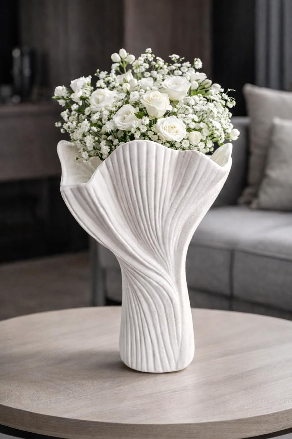 Petal Formlu Dekoratif Vazo – Çiçek Yaprağı Tasarımlı Modern Vazo - 25cm Beyaz