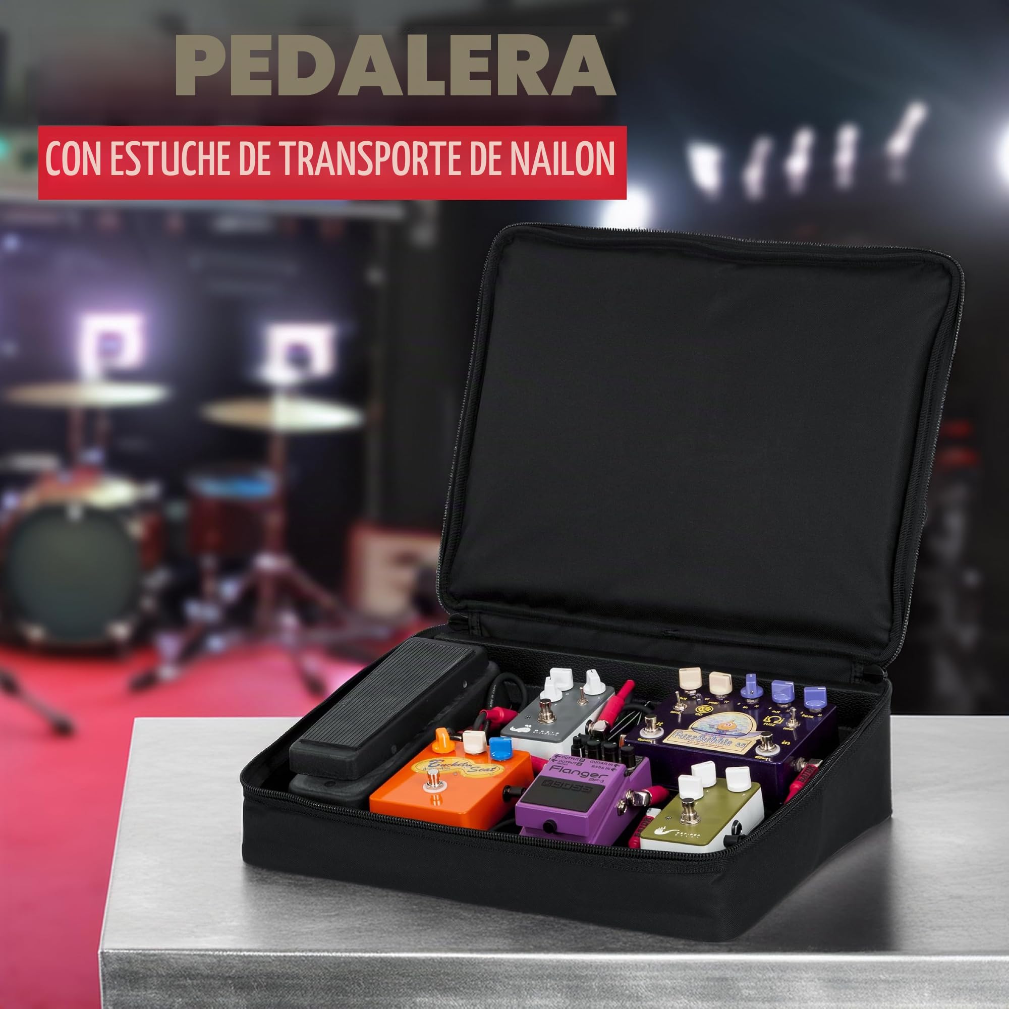 Gator Cases Pedalboard de Madera con Bolsa de Nylon y Bolsillo Externo. 18 x 12" (GPT-BLACK)