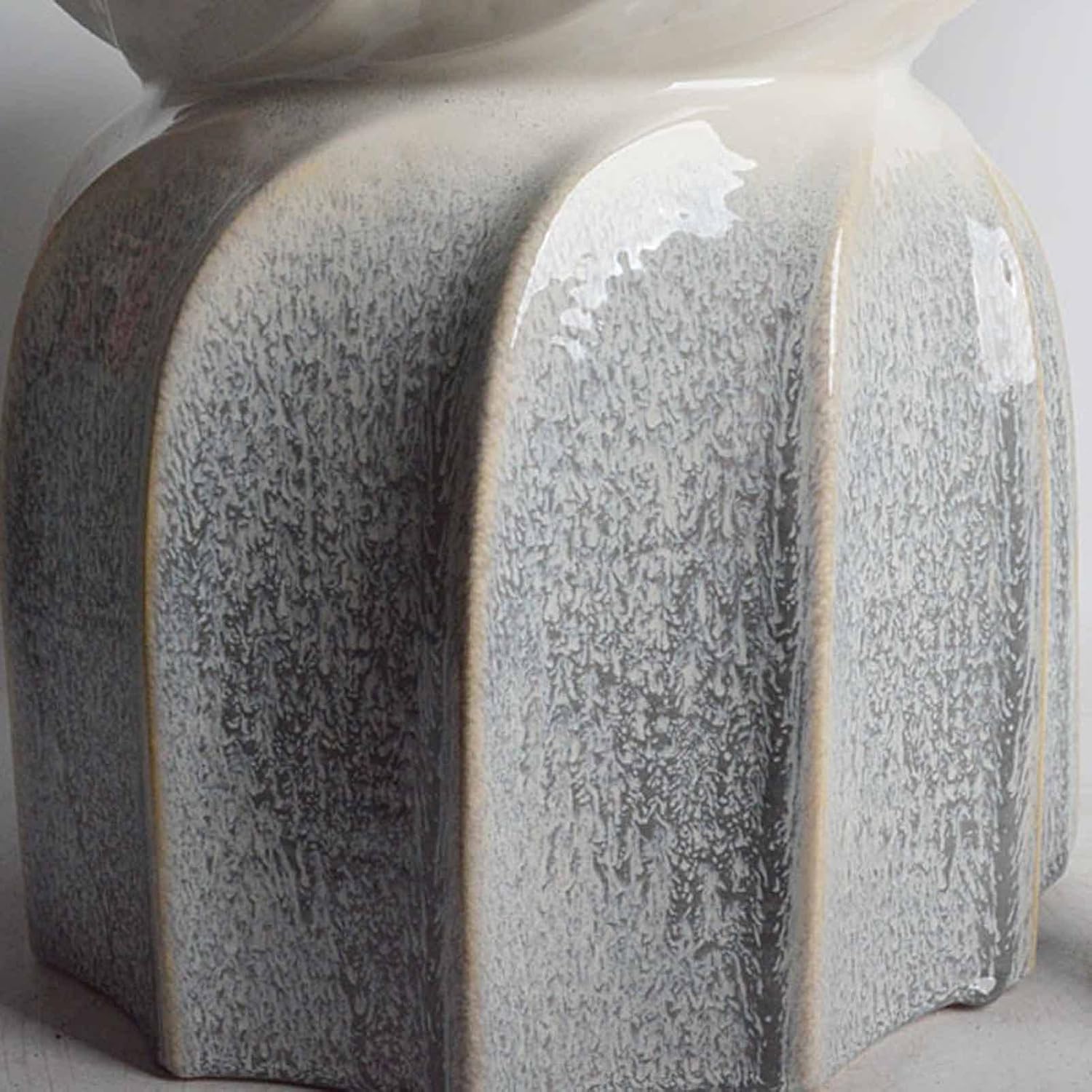 Decorative Garden stools, Ceramic Garden Stool, Cylindrical Embroidered Pier, Porcelain Art Pier, Gradient Drum Stool, Prismatic Mushroom Stool.(Grey)