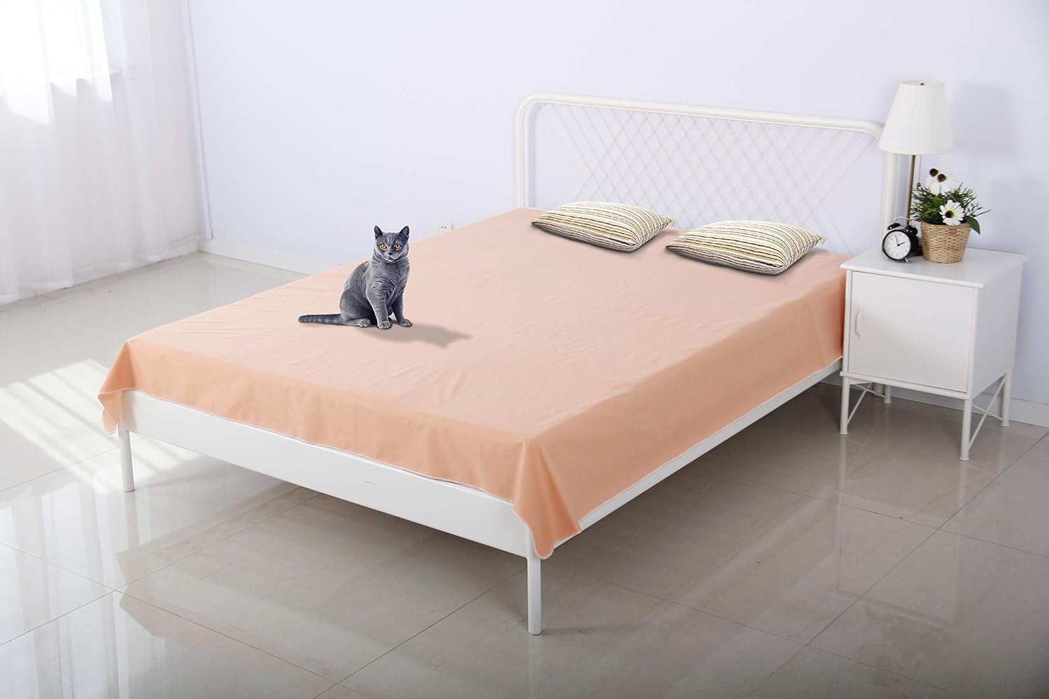 SILLY LEGACY Reversible Waterproof Protective Cover or Liner for Bed or Couch, for Dogs and Cats (Twin 82 x 55, Peach)