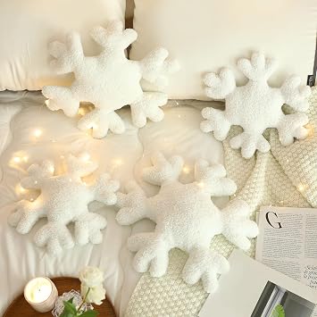 Huwena 4 Pcs Winter Snowflake Pillows Decorative Winter Snowflake Throw Pillows White Pillow Plush Cute Pillow for Couch Sofa Bed Decoration 11.81 Inch,15.75 Inch