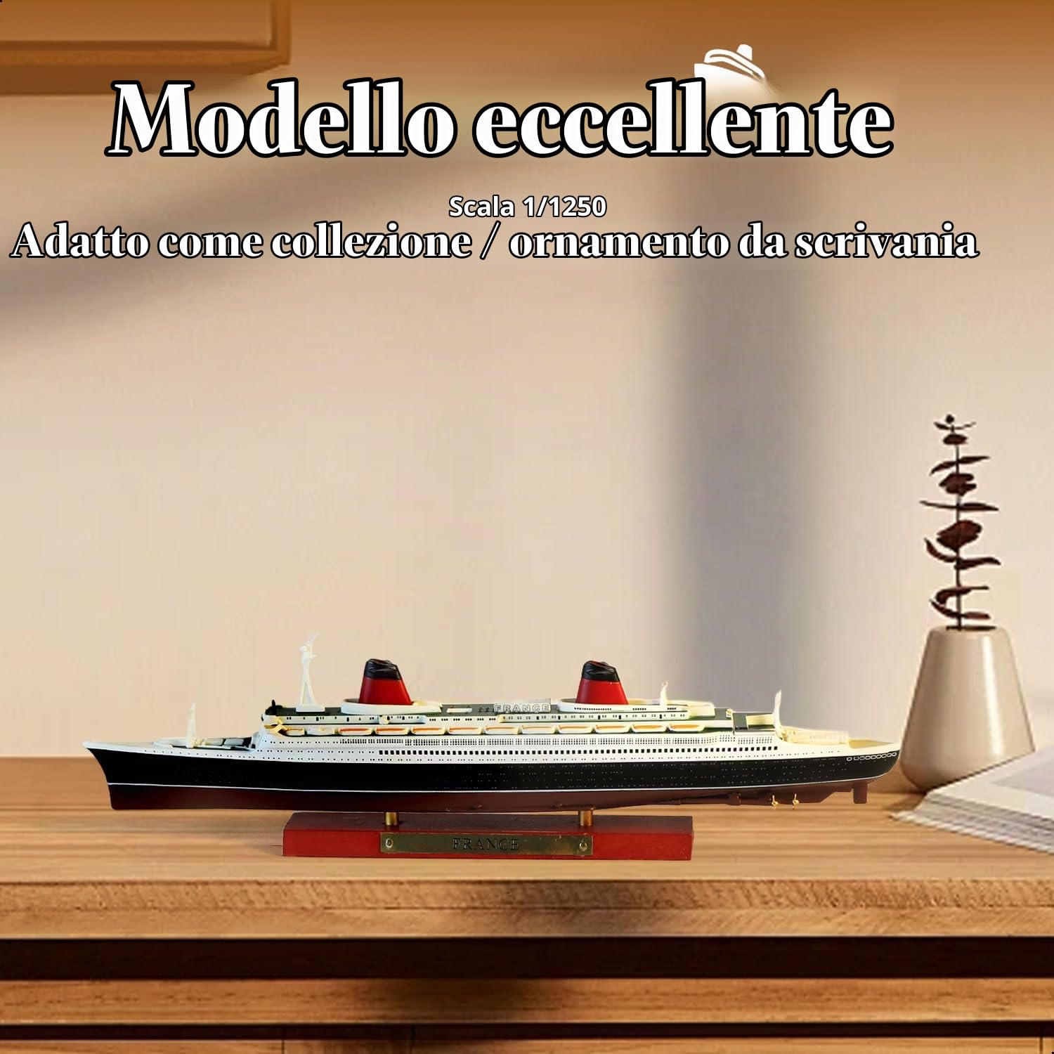1/1250 SS France Cruise Ship Model Classic Alloy Metal Diecast Boat Model Legendary Ocean Liner French con espositore in venature del legno Adatto per collezione o regalo per adulti