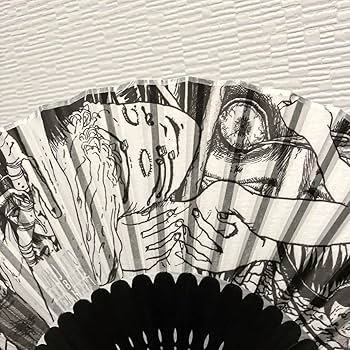 Amazon.co.jp: 伊藤潤二展 絵絹扇子 せんす 恐怖 箱付き : おもちゃ