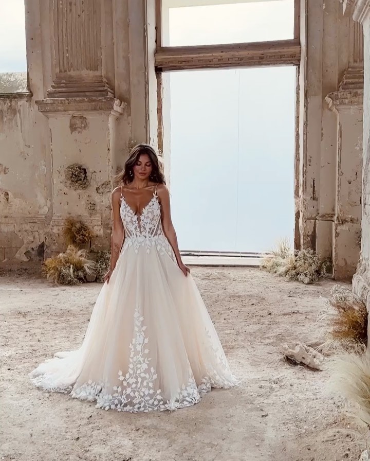 lphirkut Lace Beach Wedding Dresses for Bride 2024 A Line Bohemian Wedding Gowns for Women Long Bridal Dress with Train,US 0 Black at Amazon Women's Clothing store lphirkut Lace Beach Wedding Dresses for Bride 2024 A Line Bohemian Wedding Gowns for Women Long Bridal Dress with Train,US 0 Black at Amazon Women's Clothing store
