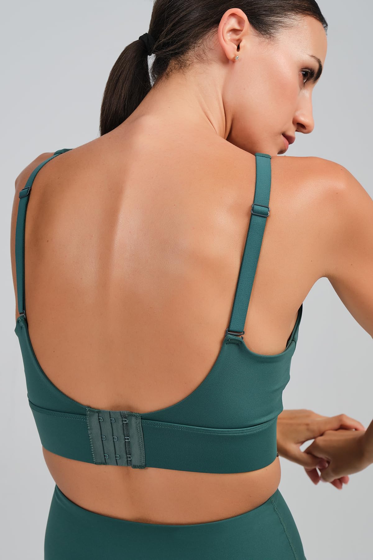 RDM - Top Deportivo Mujer Compresivo y Transpirable - Tirantes Regulables con 2 Posiciones - Ideal para Yoga, Gimnasio y Actividades Deportivas