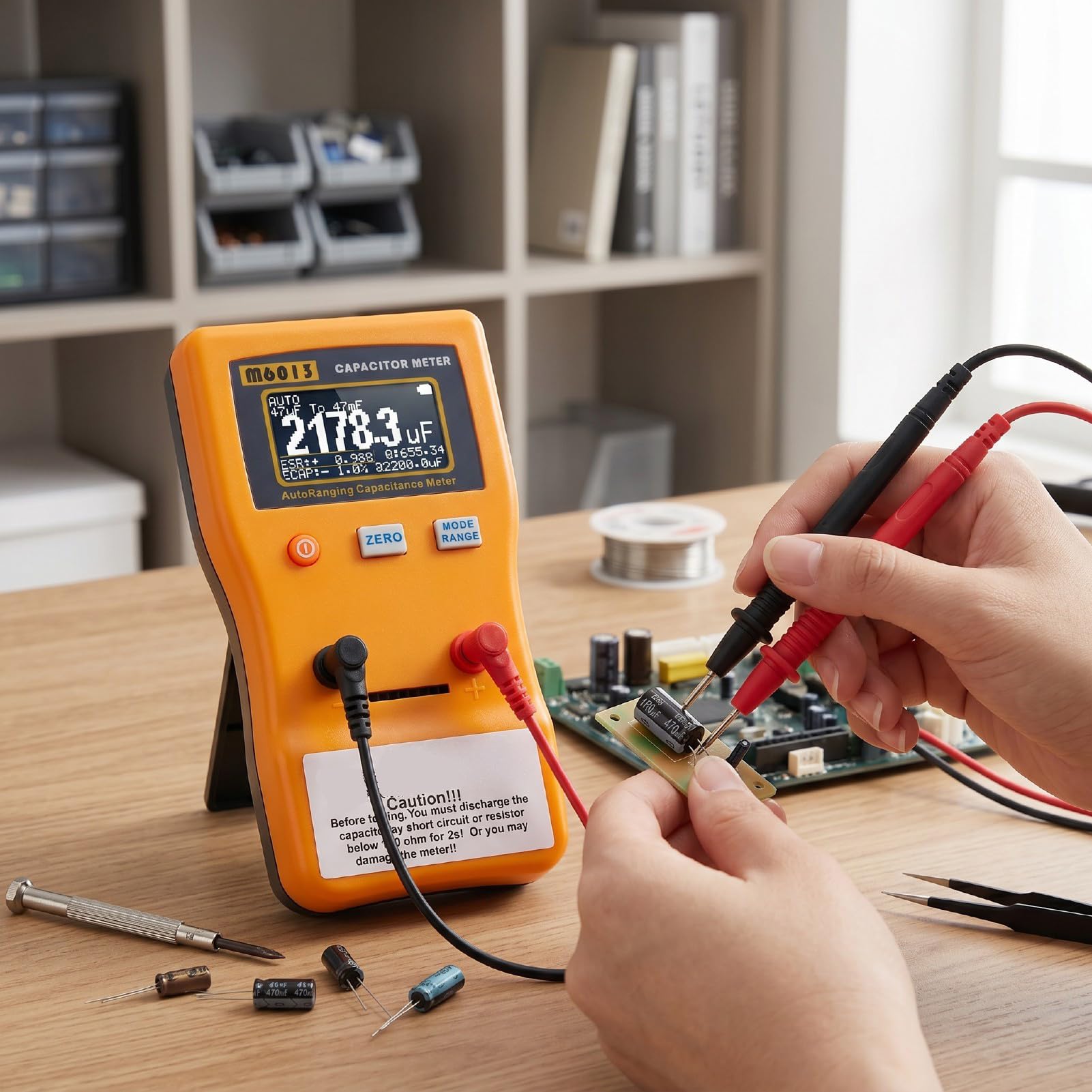 Rosvola Misuratore di capacità da 0,01 PF a 470 F con Tester Digitale con Range Automatico Clip di Test SMD per Riparazioni HVAC e Diagnostica di Apparecchi