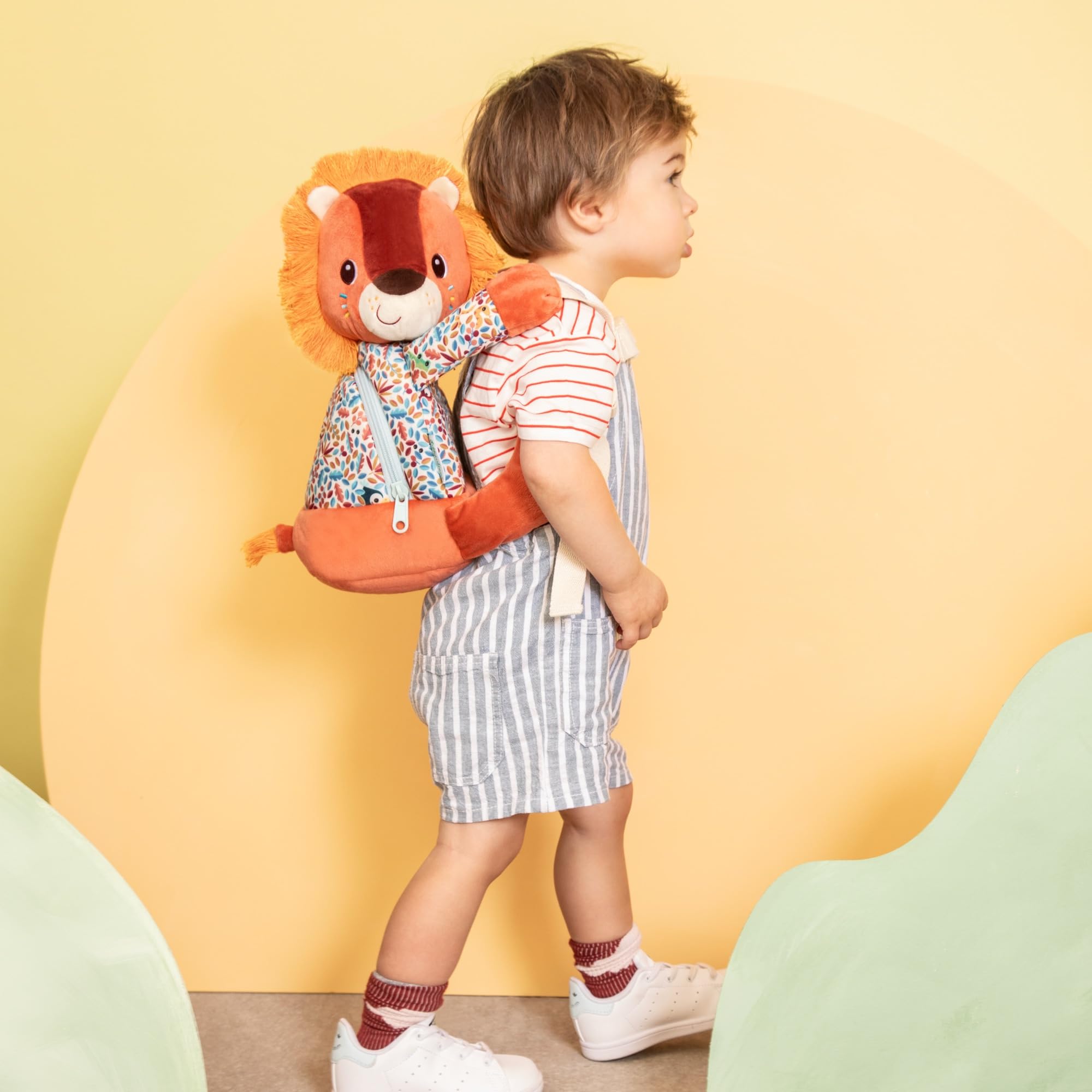 LILLIPUTIENS - Sac A Dos Doux En Forme De lion - Ocre – 30 cm - Convient Pour la Crèche - Cadeau Original Pour Tout-petits - Dès 12 Mois - 84489